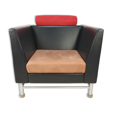Fauteuil par Ettore Sottsass pour Knoll Italie années 1980