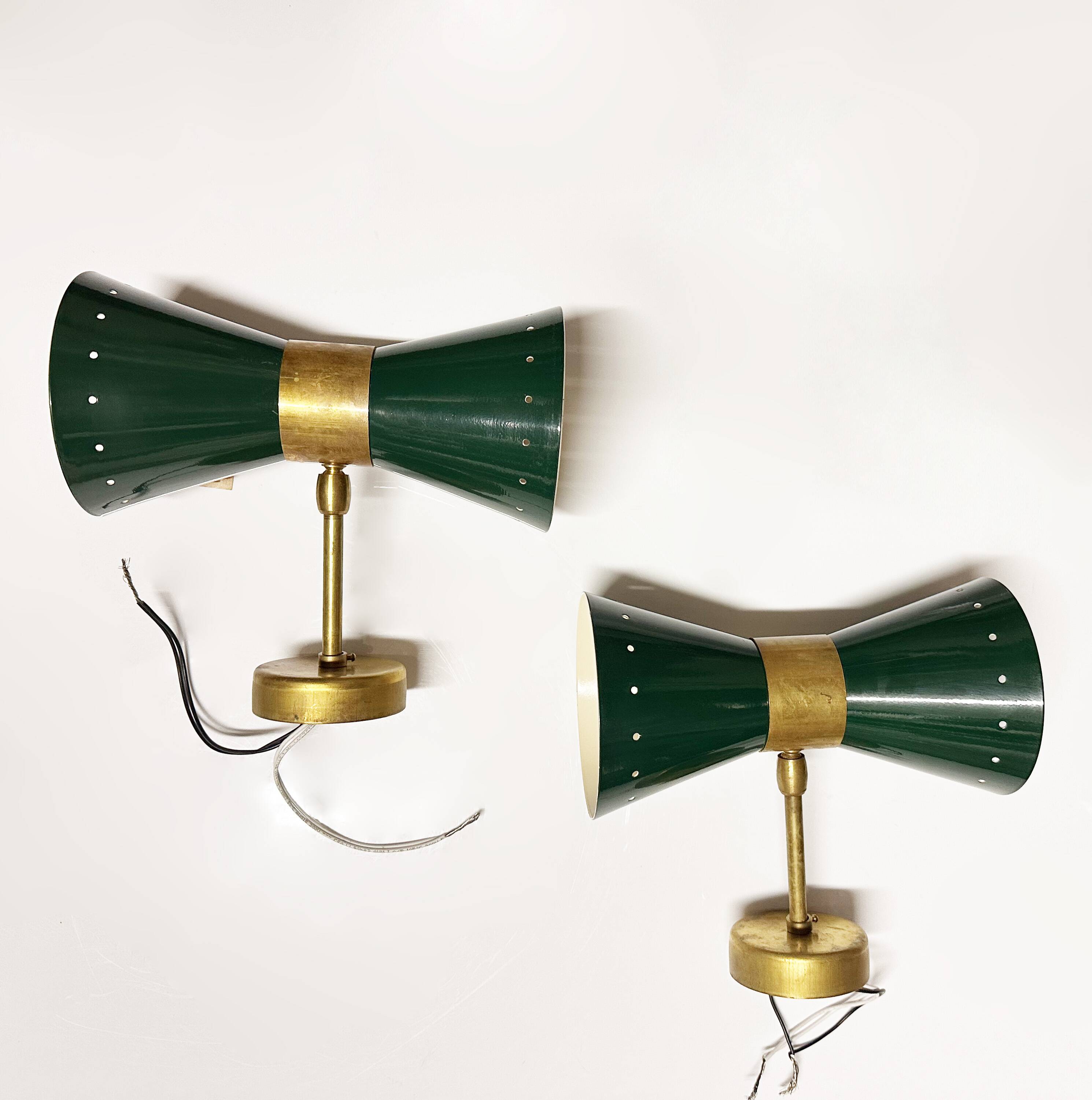 Pair of Italian diabolo wall lights, design 1950.