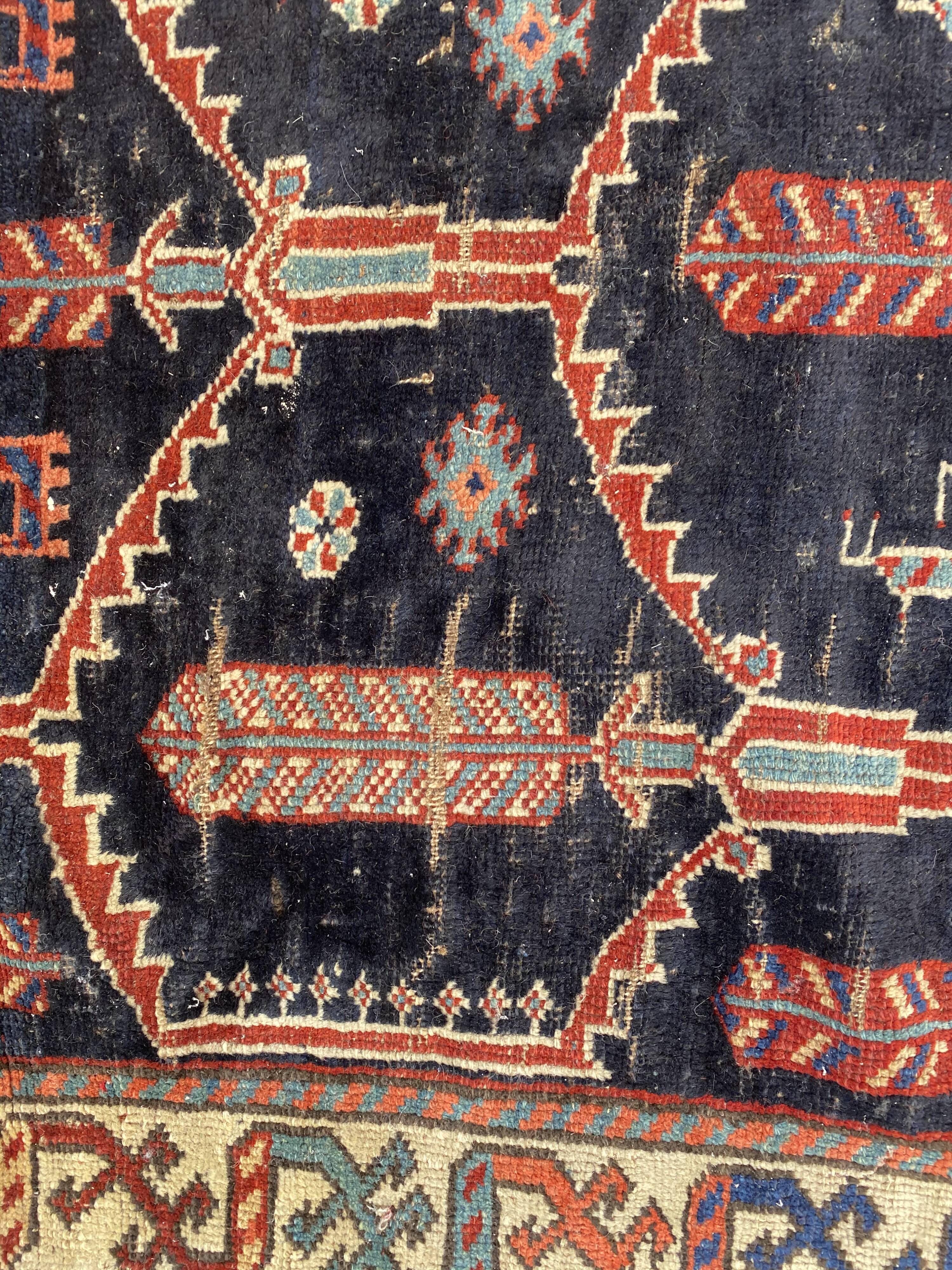 Handmade ancient Persian carpet 158x230cm