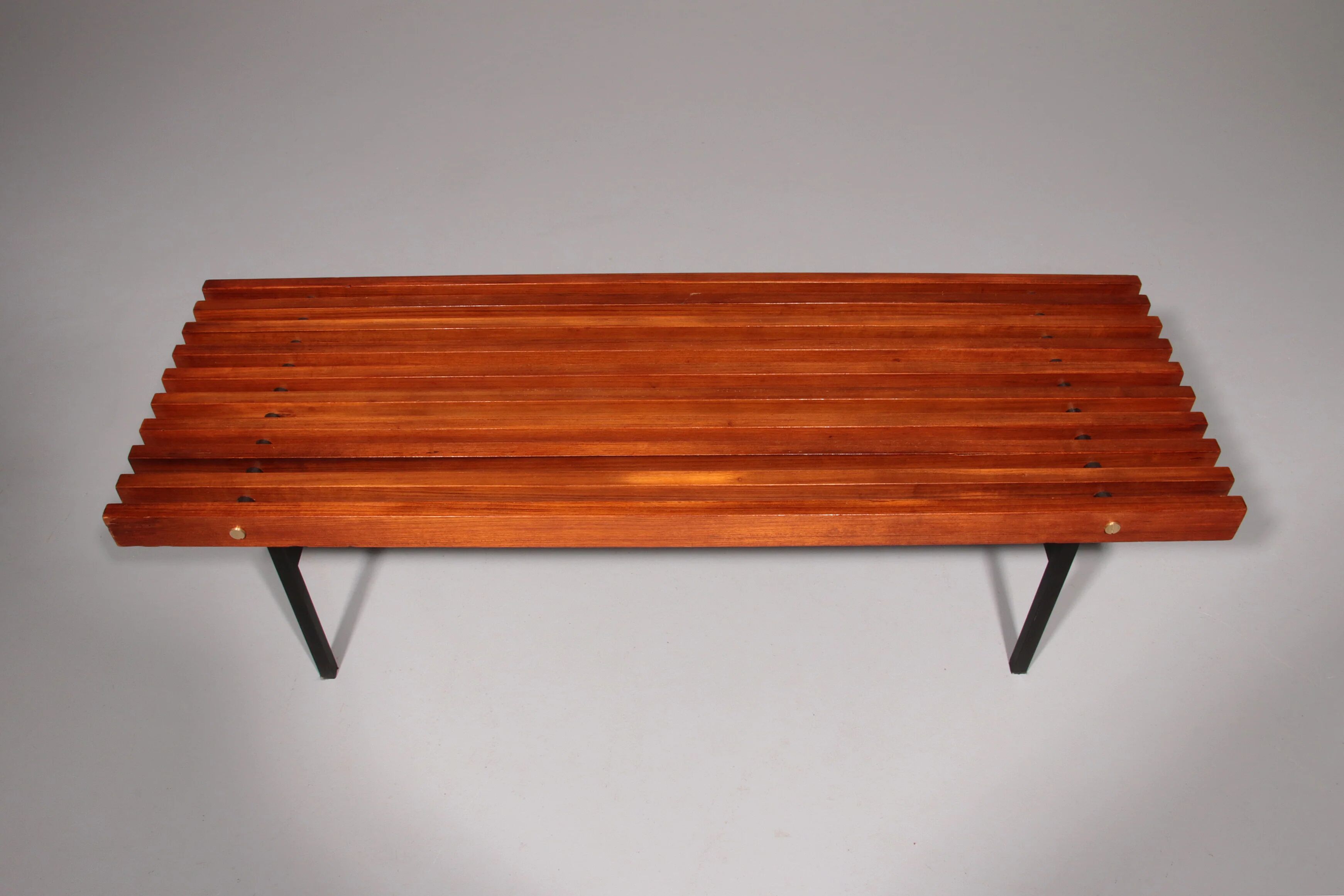 Banc en teck et métal, fabriqué en Italie, années 1970