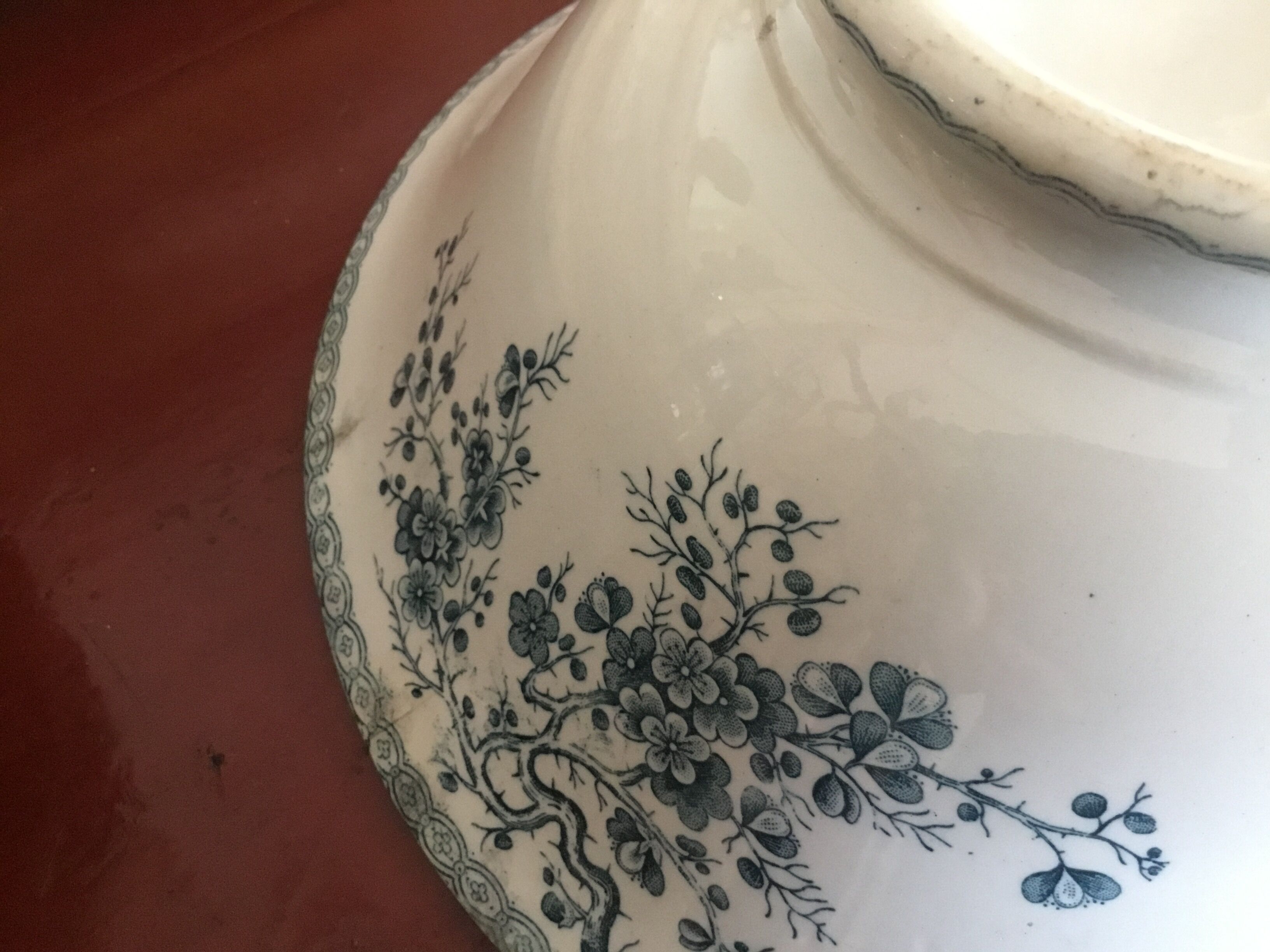 Gien's earthenware salad