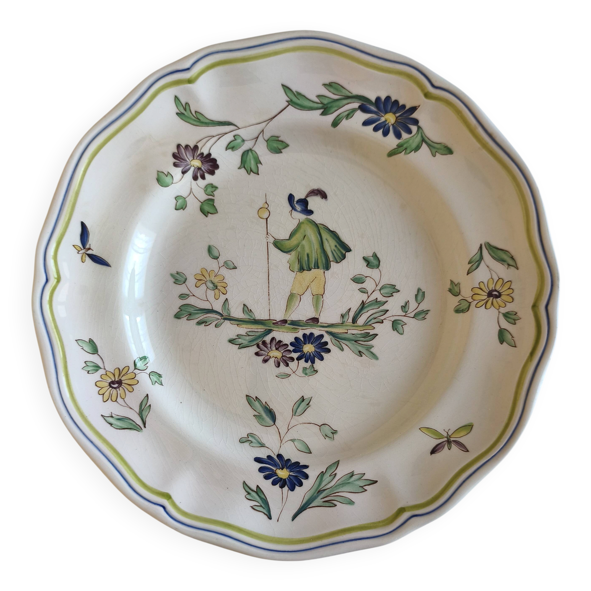 Lonchamp plate with pilgrim decoration