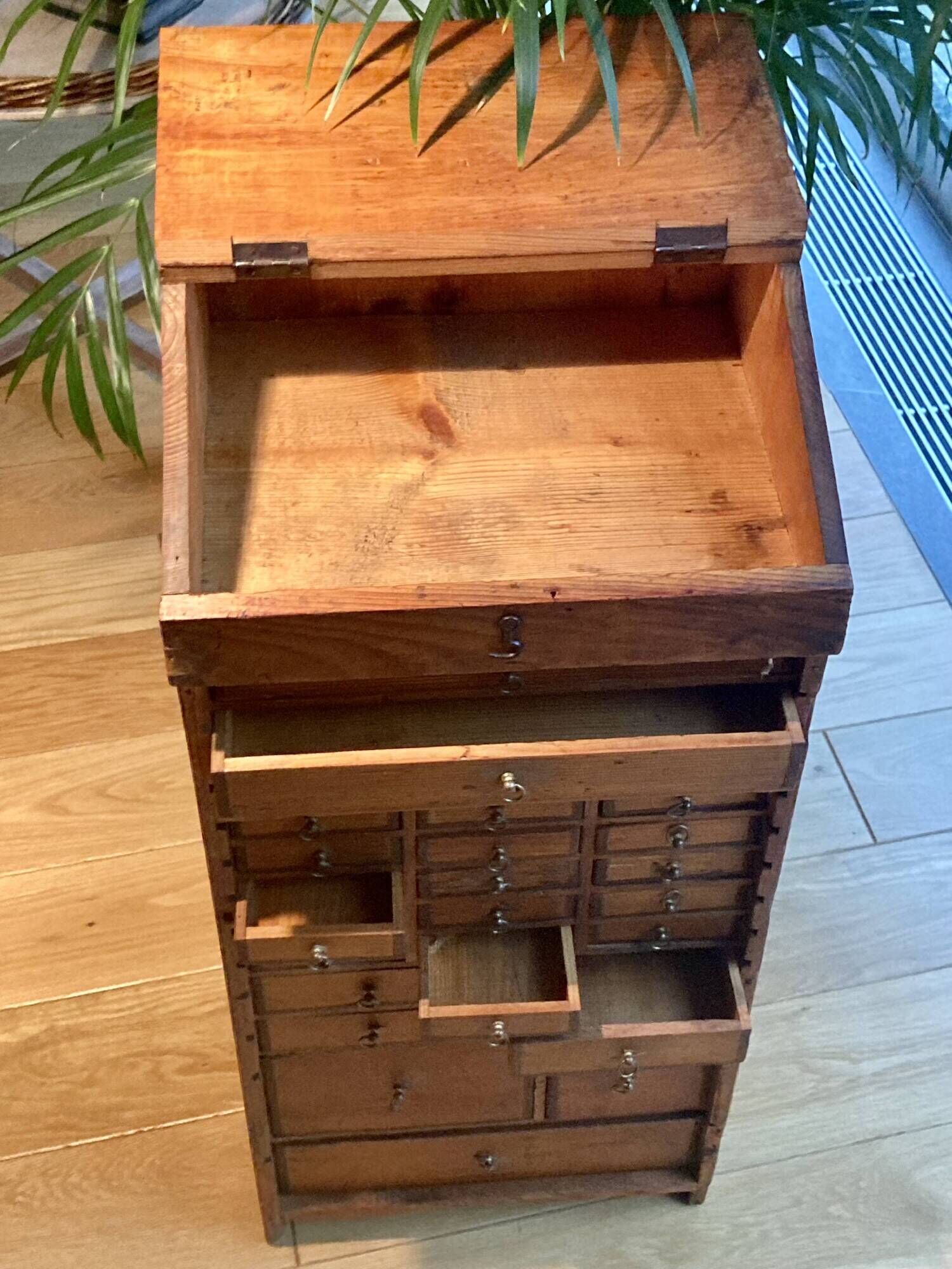 Watchmaker's/jeweler's layette - Professional furniture - Very good condition