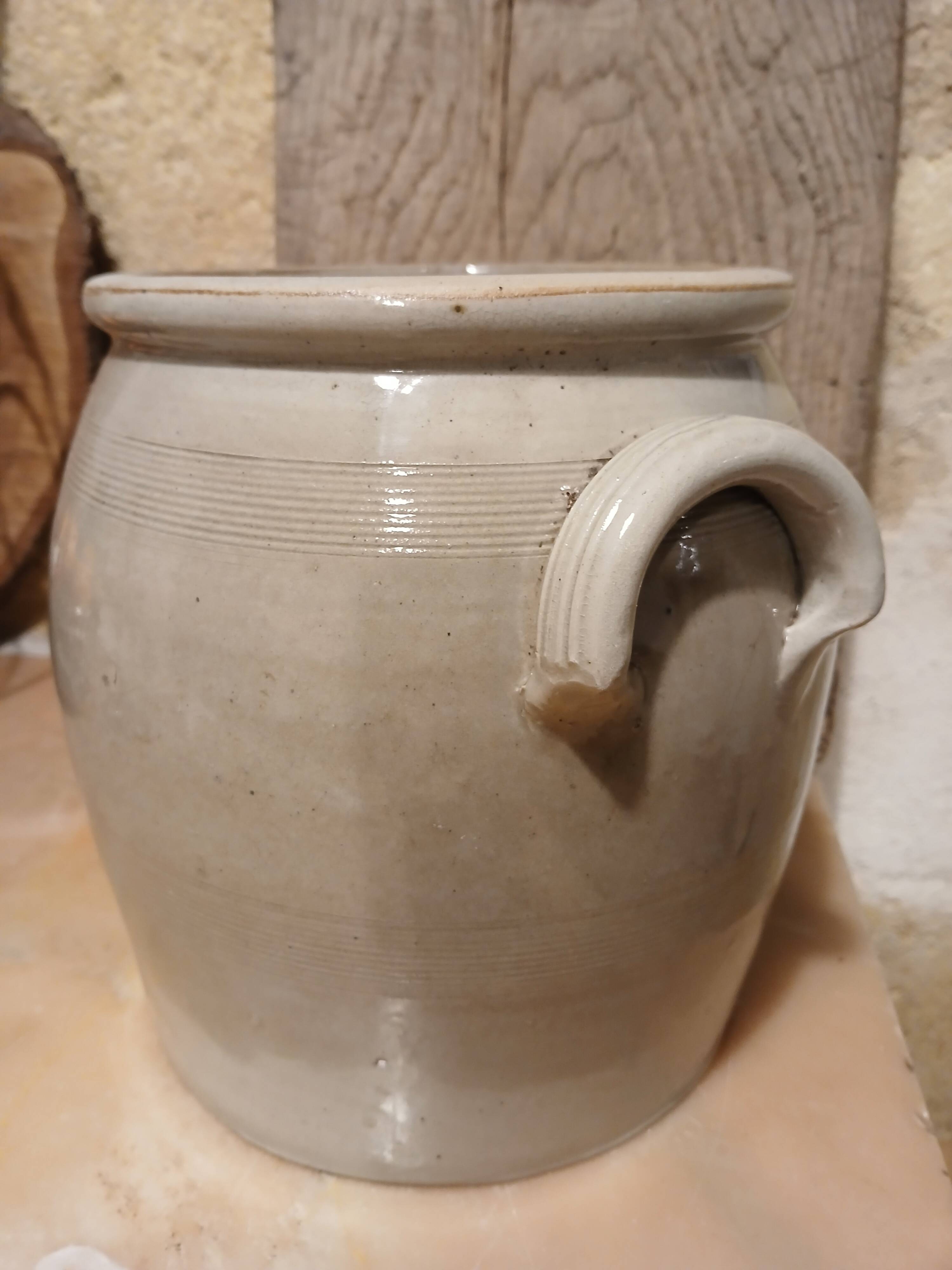 Old stoneware grease pot, gray Height 24.5 cm