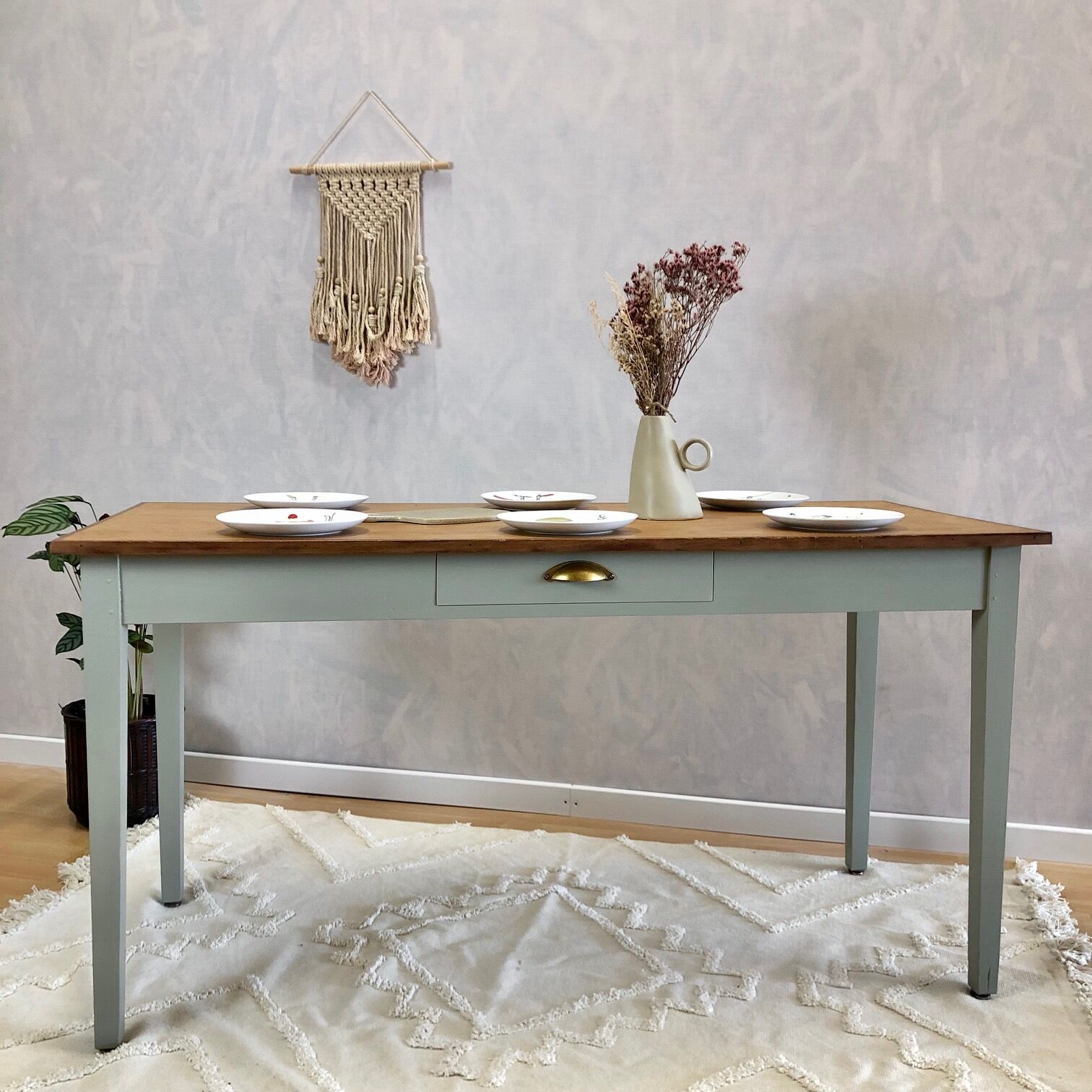Farmhouse table