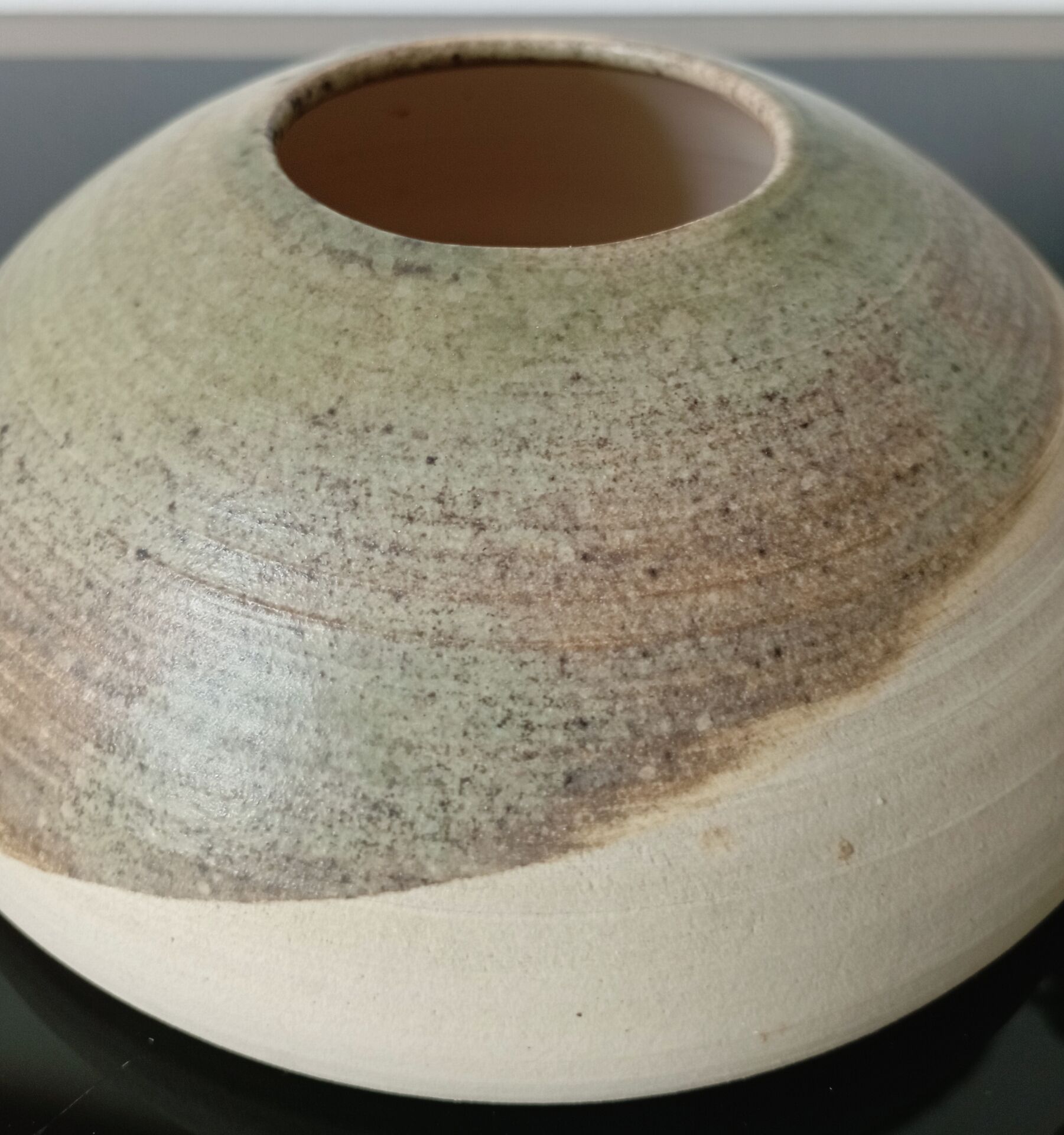 Vintage studio pottery signed - Variegated green and raw earth