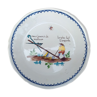 Plate in faience