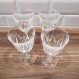 4 verres à vin en cristal taillé