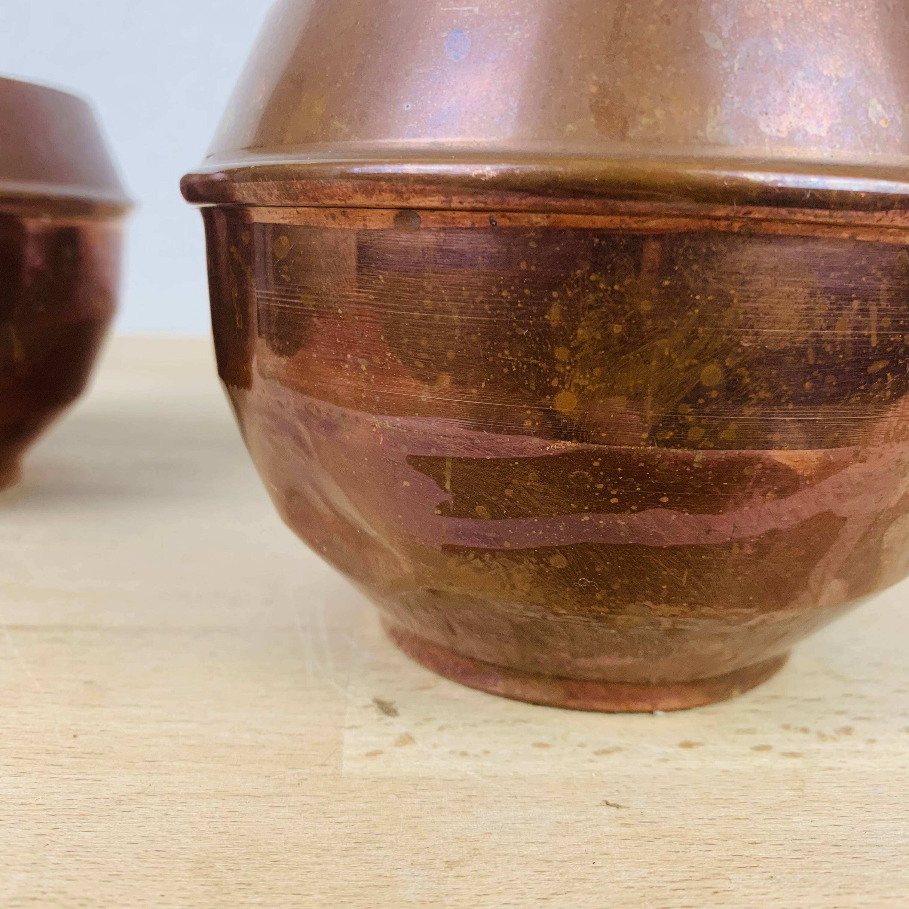 Pair of art deco pot covers in Villedieu copper