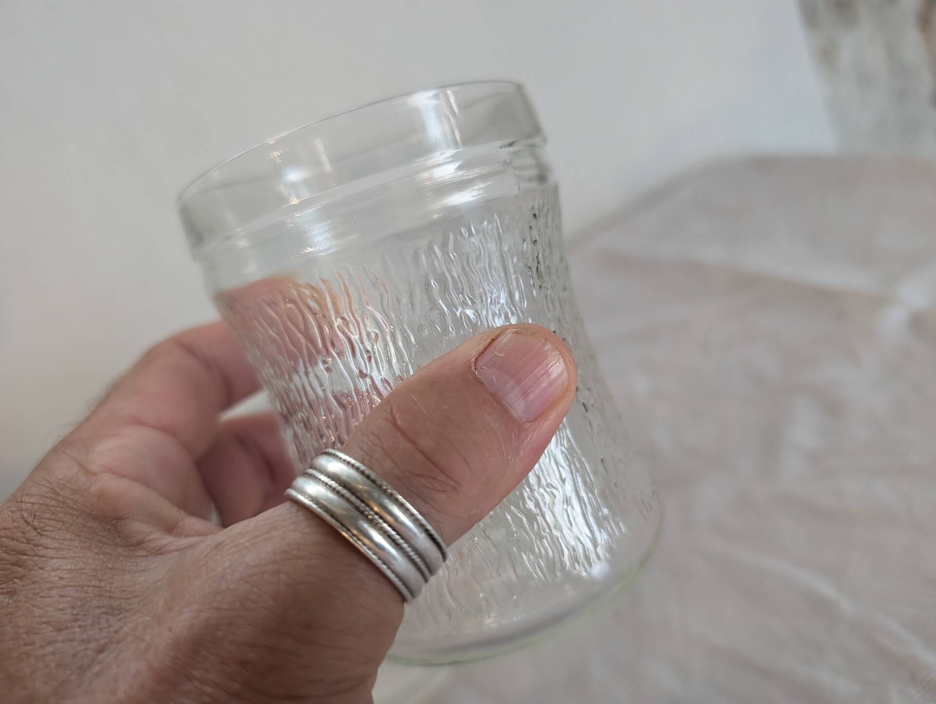 4 verres texturés en verre moulé – années 1970