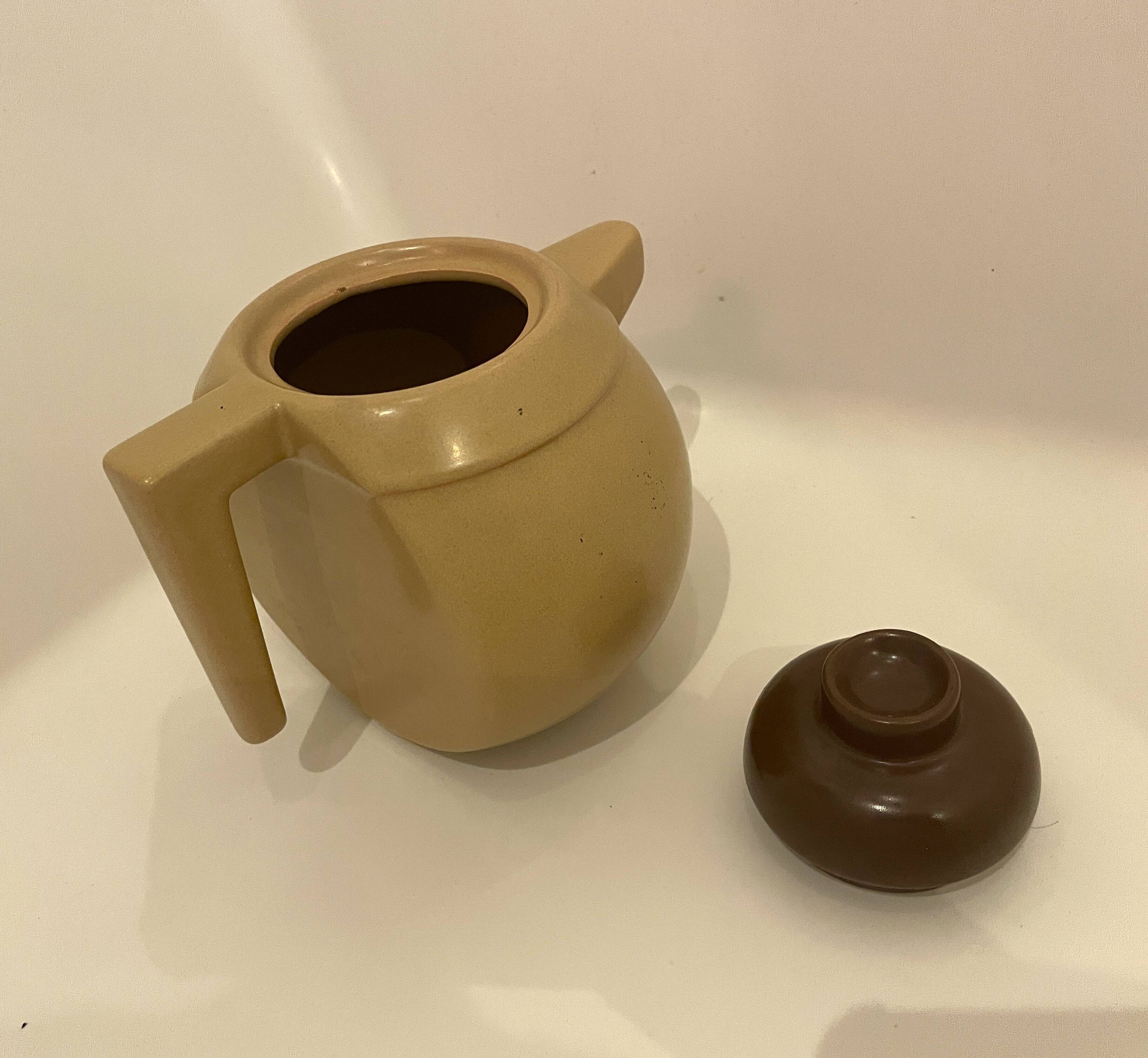Théière / cafetière vintage en grès – Design moderniste années 70 –