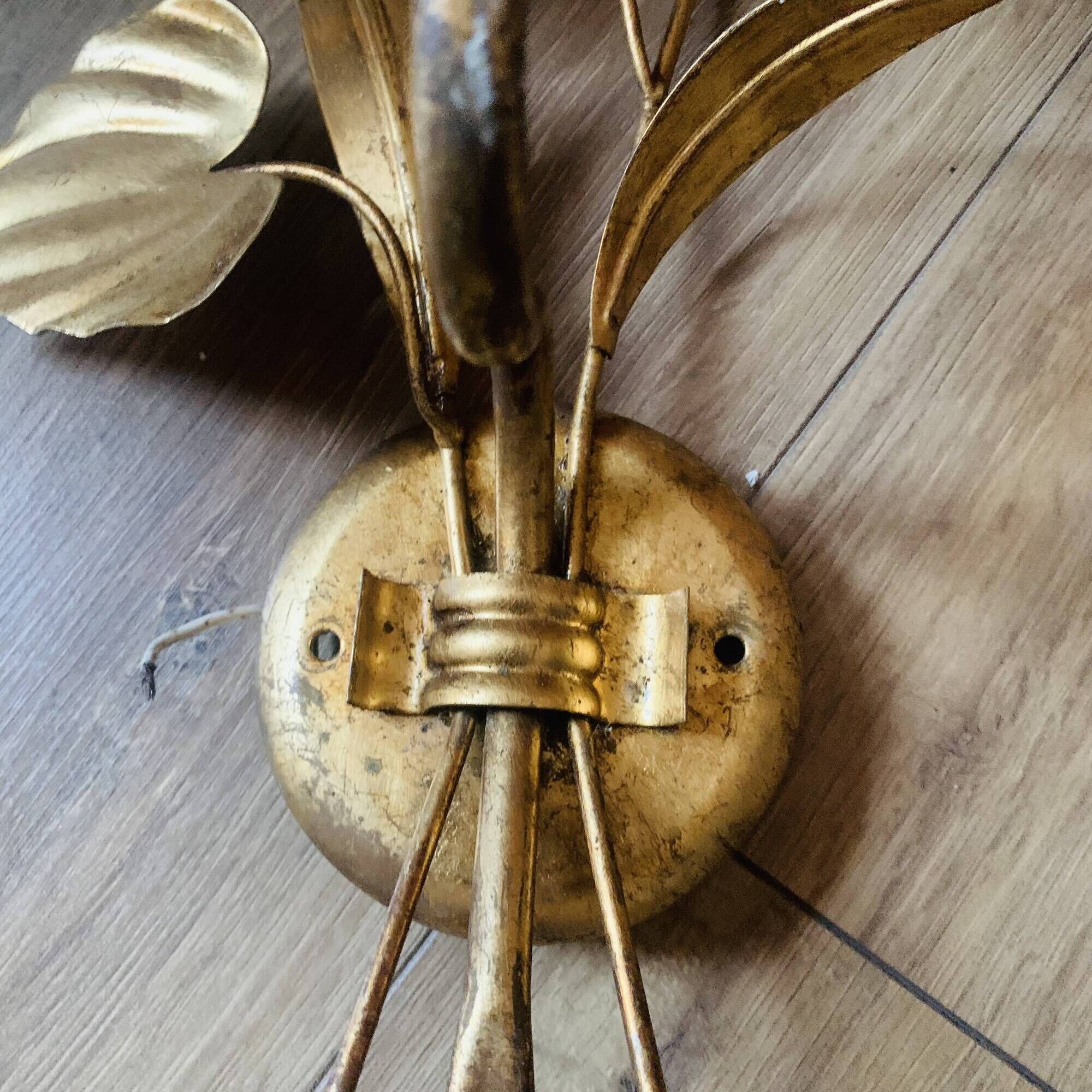 Pair of vintage Florentine wall lights in gilded metal – 1960s