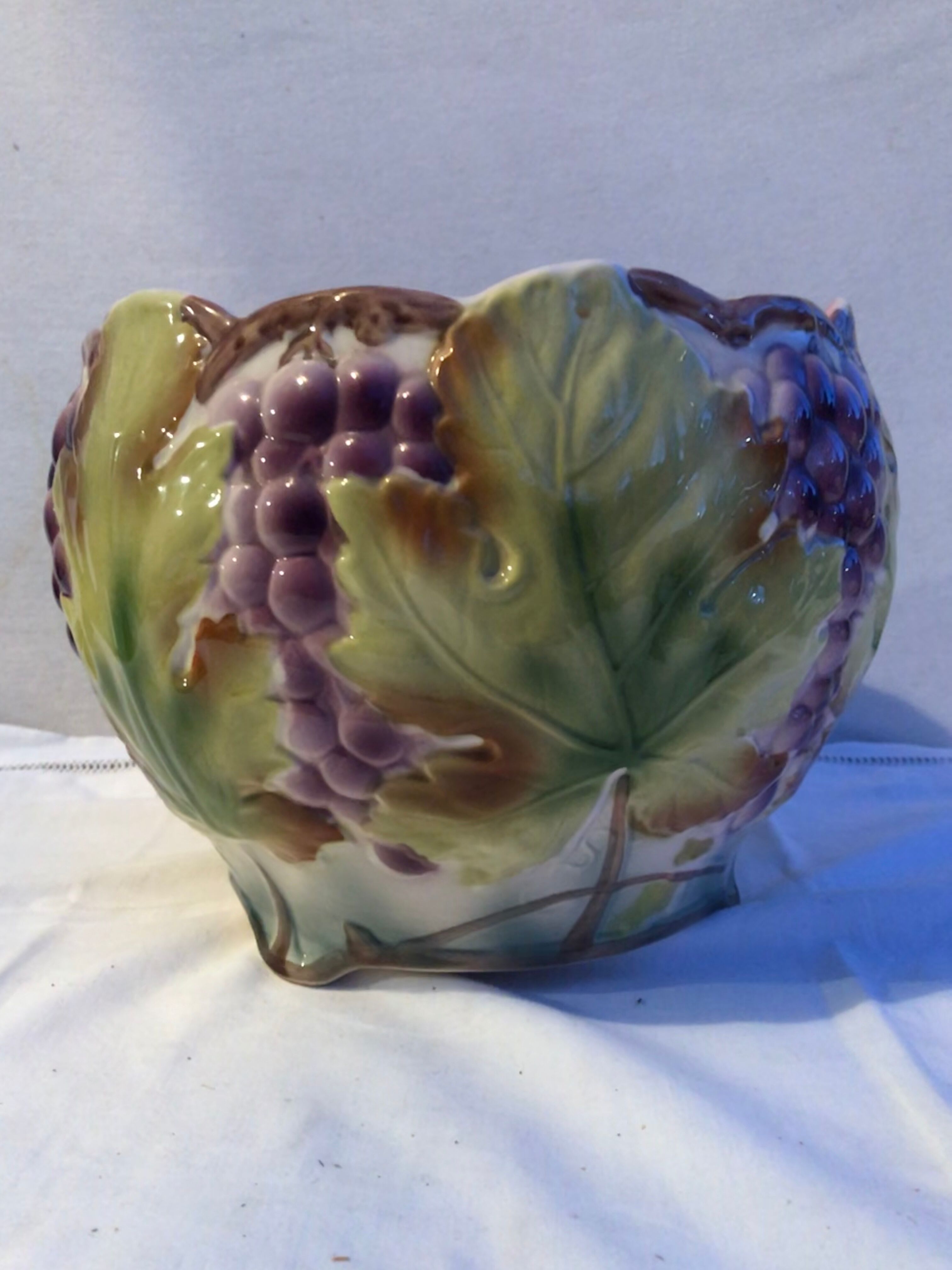 Pot cover St Clément in barbotine