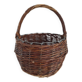 Panier en osier vintage