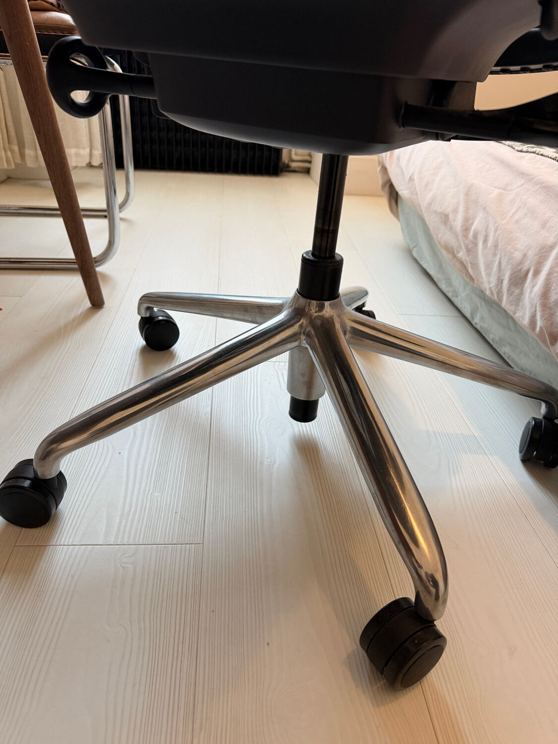 Herman Miller Sayl Chair - Full Options - Like New Condition (Invoice 2023)