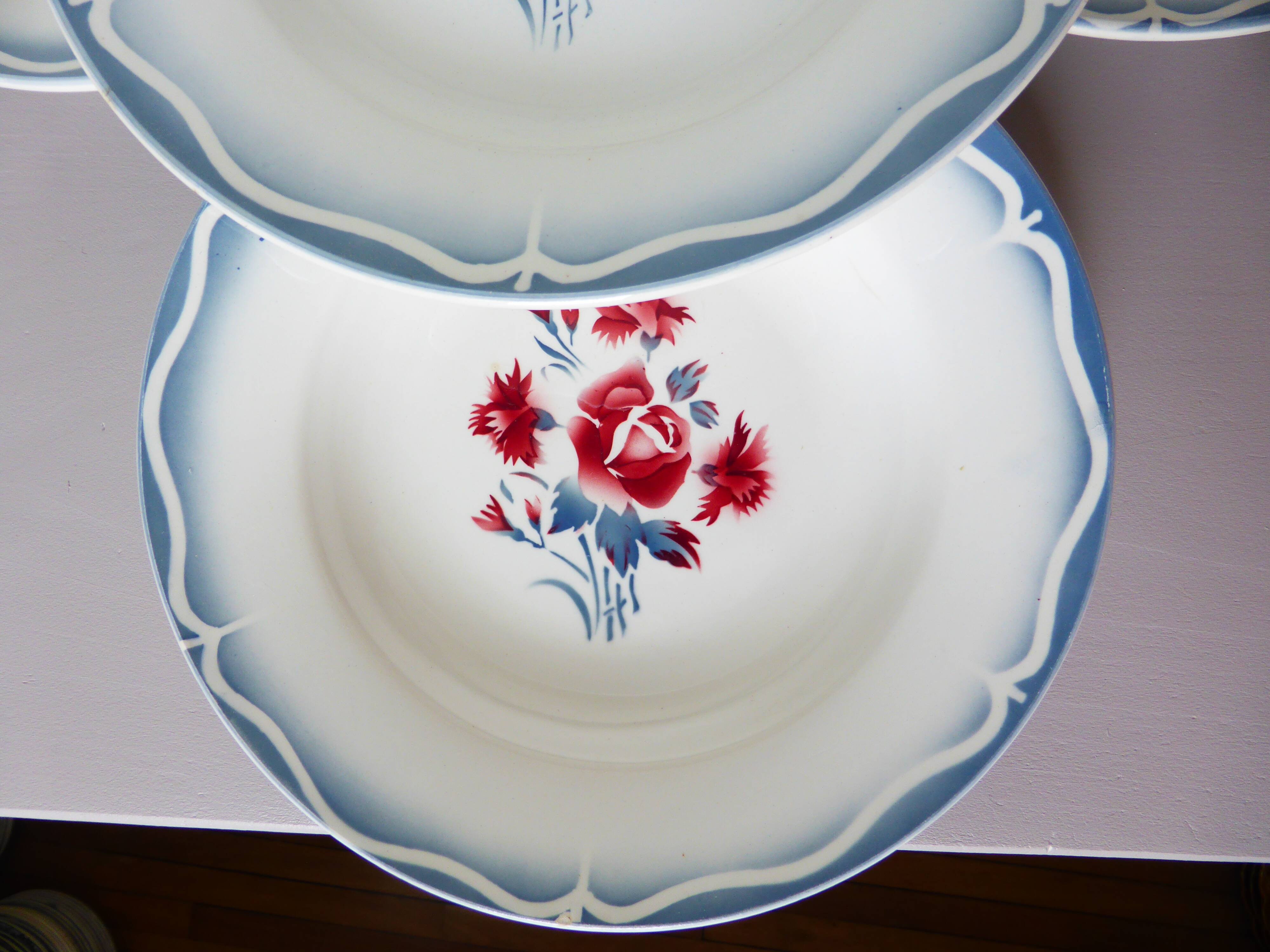 4 vintage Digoin Sarreguemines soup plates, Nina Rosa model 2008158