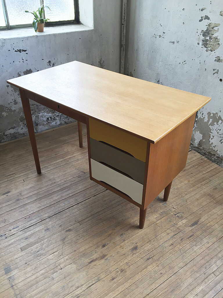 Habs Scandinavian desk