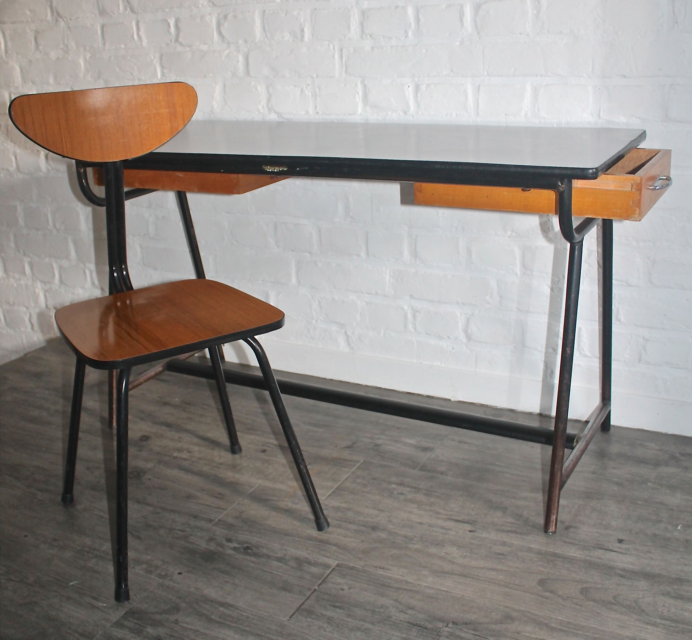 Old double desk with its vintage chair 50
