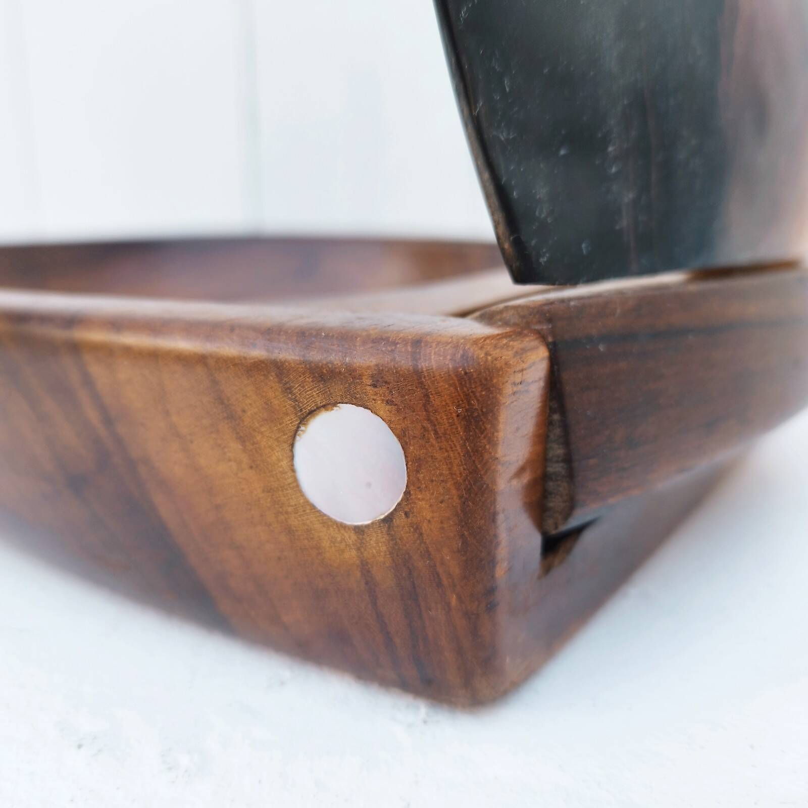 Olive wood and mother-of-pearl shell box A. Noll