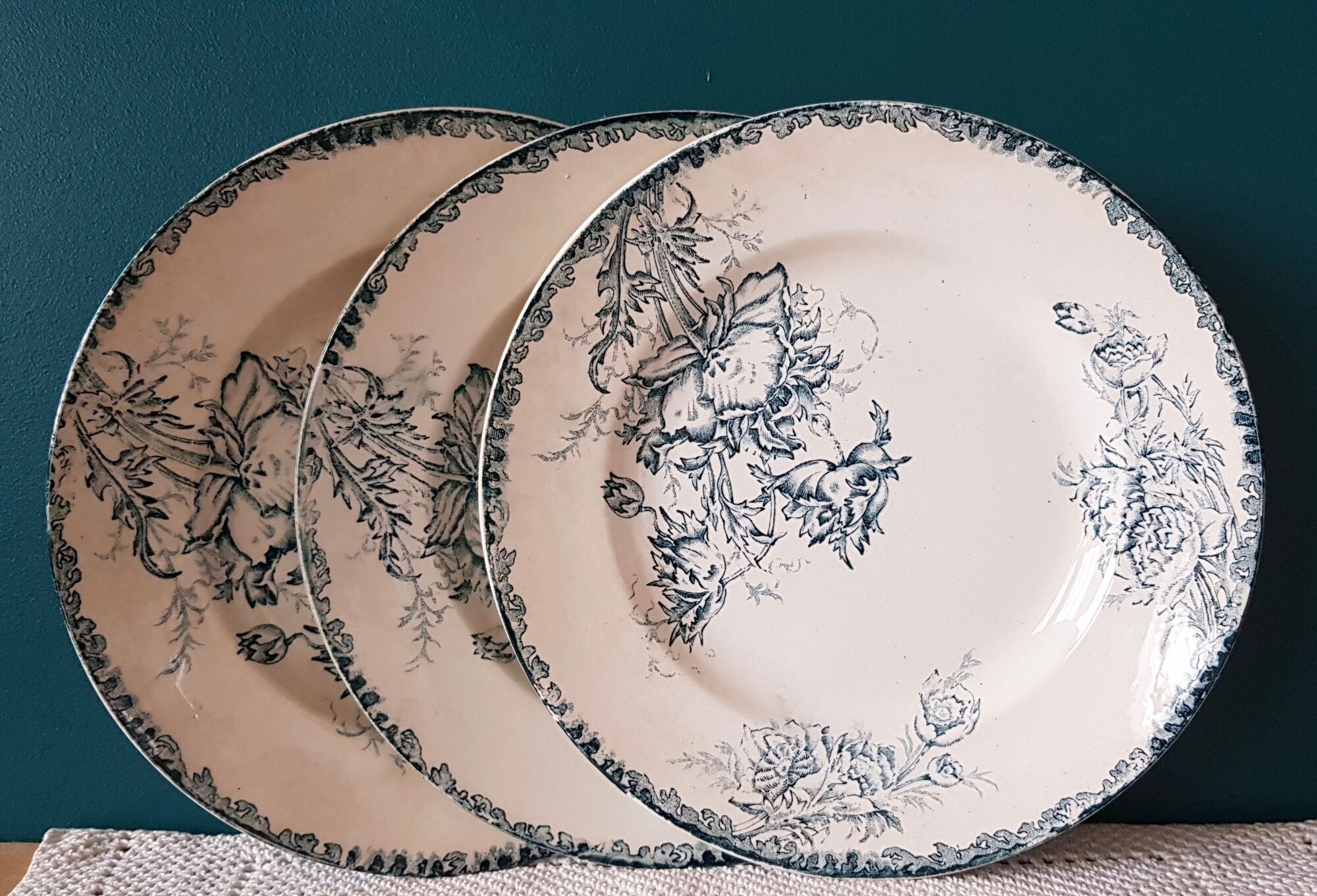 Set of 3 plates old blue poppy A.Lebacqz model and M.Bouchart