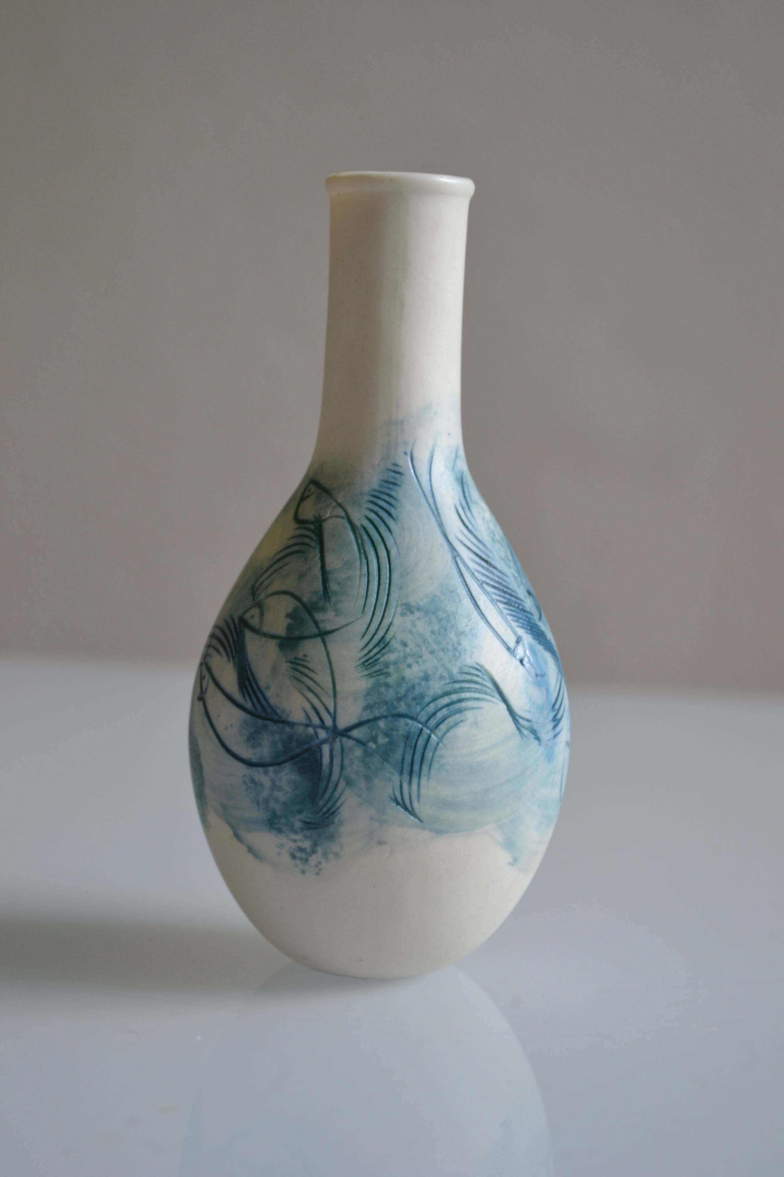 Porcelain vase with fish decoration