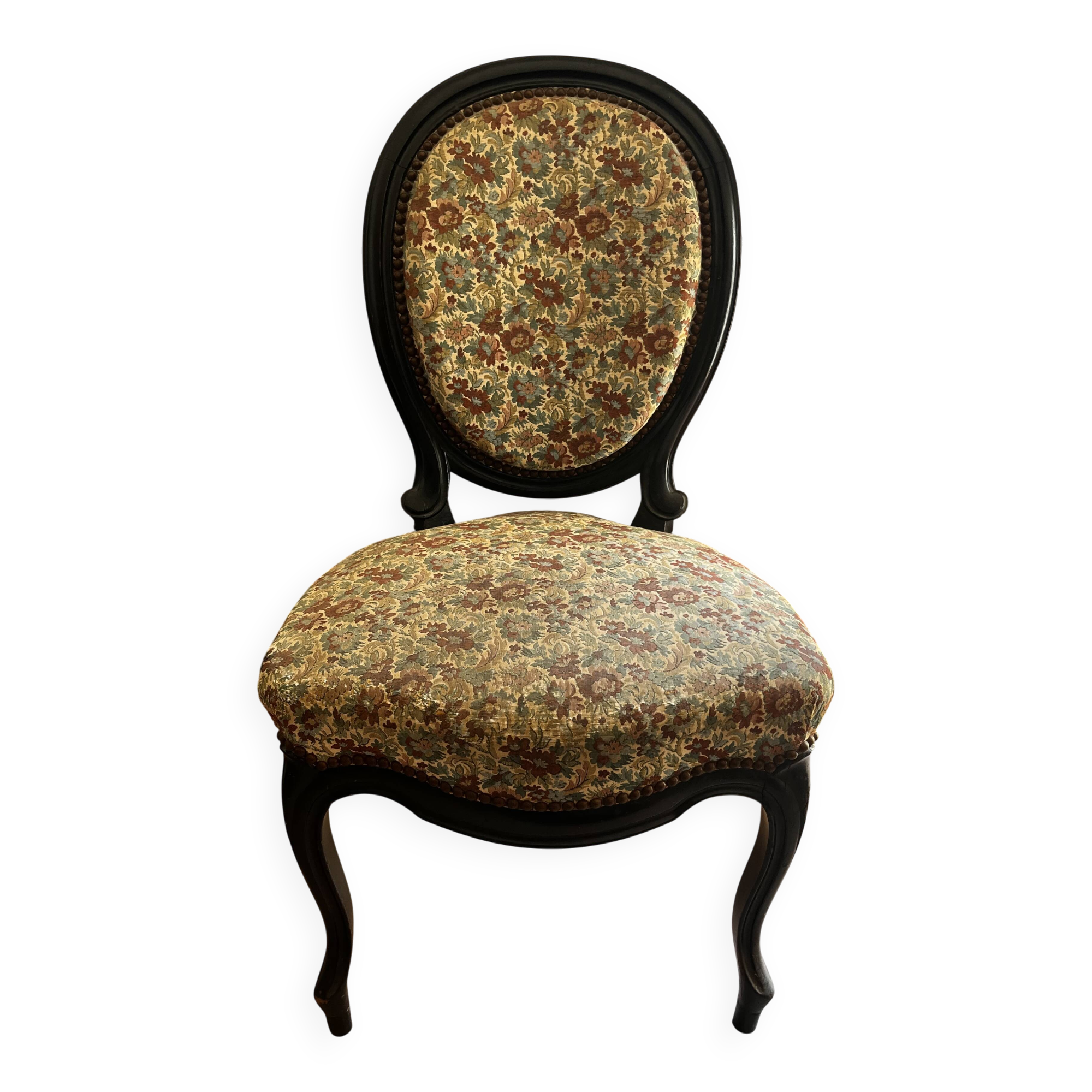 Medallion chair