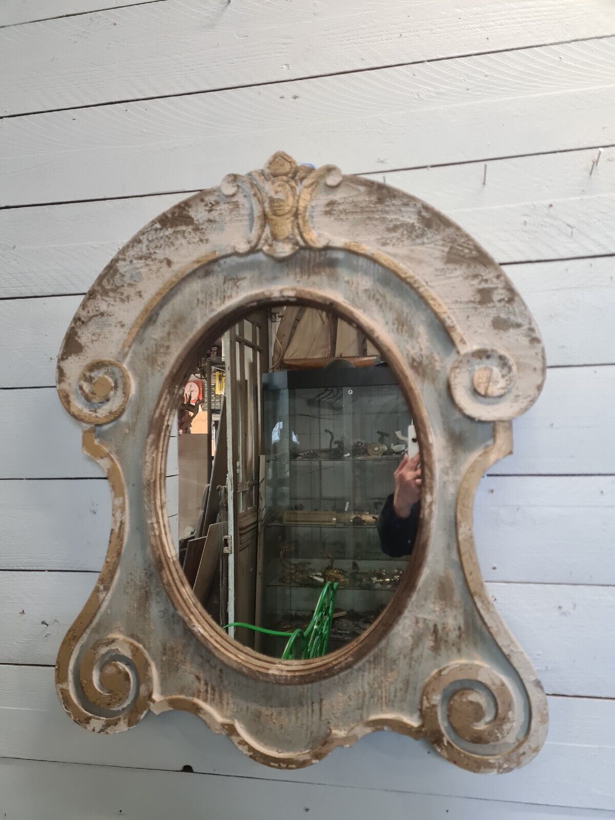 Miroir oeil de boeuf en bois patiné
