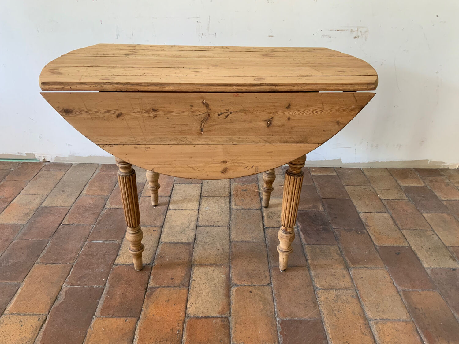 Table Louis Philippe