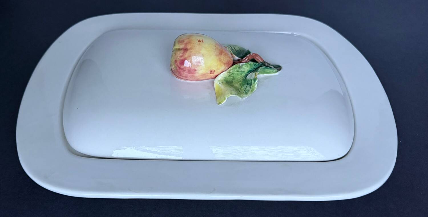 Serving dish or vegetable dish