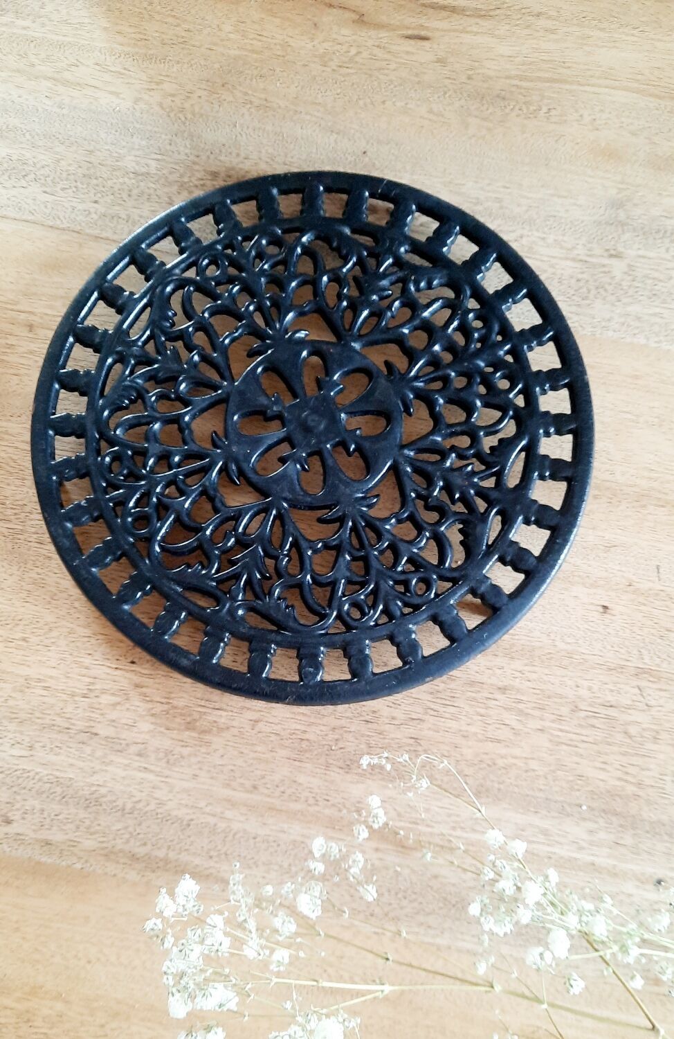 Dessous plat en fonte noir