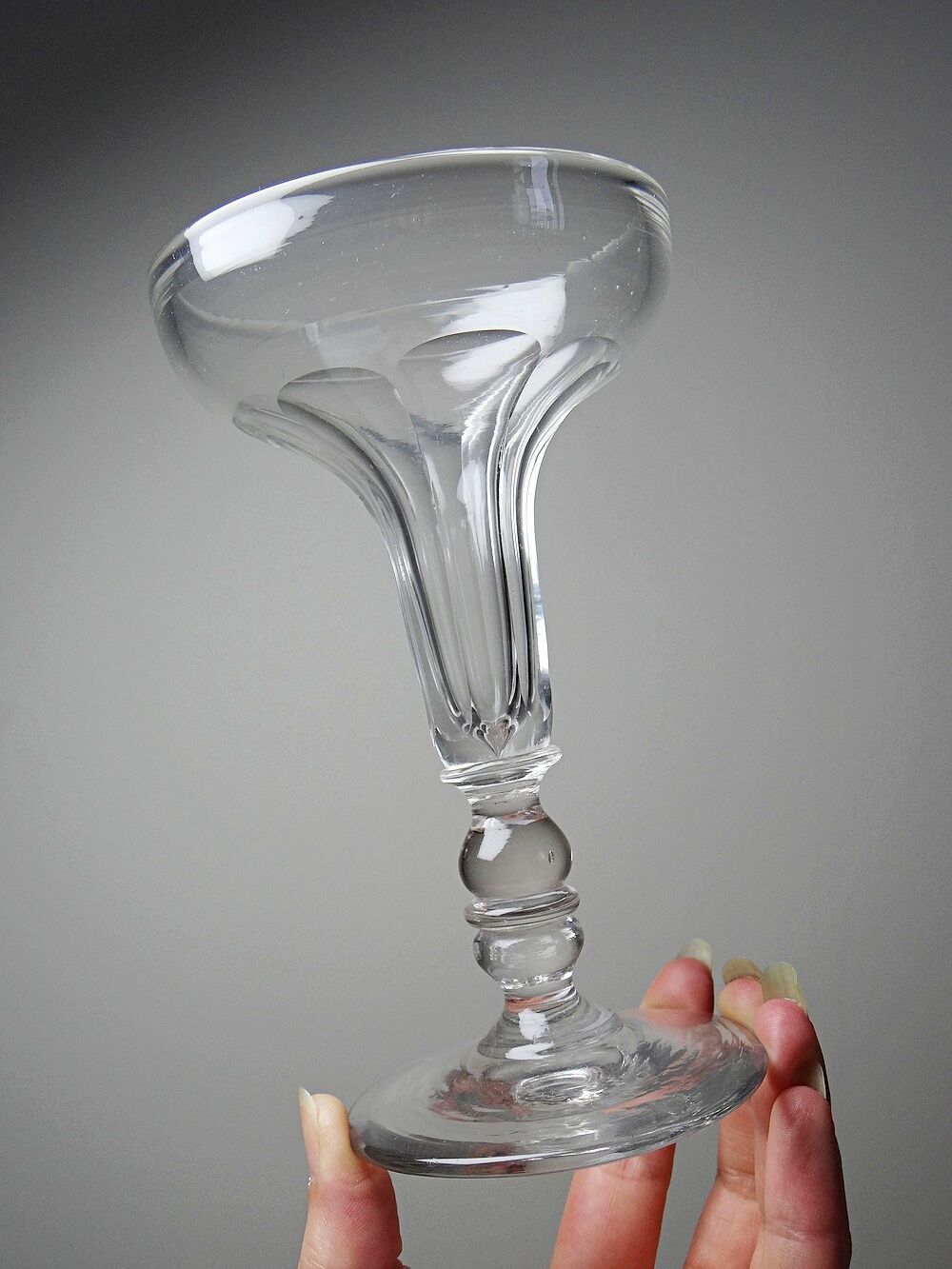 Champagne coupe, antique champenoise attributed to Baccarat, Napoleon III.