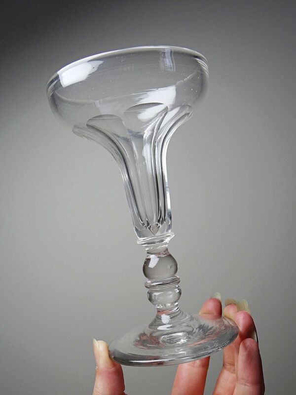 Coupe à champagne, champenoise ancienne attribuée à Baccarat, Napoleon III
