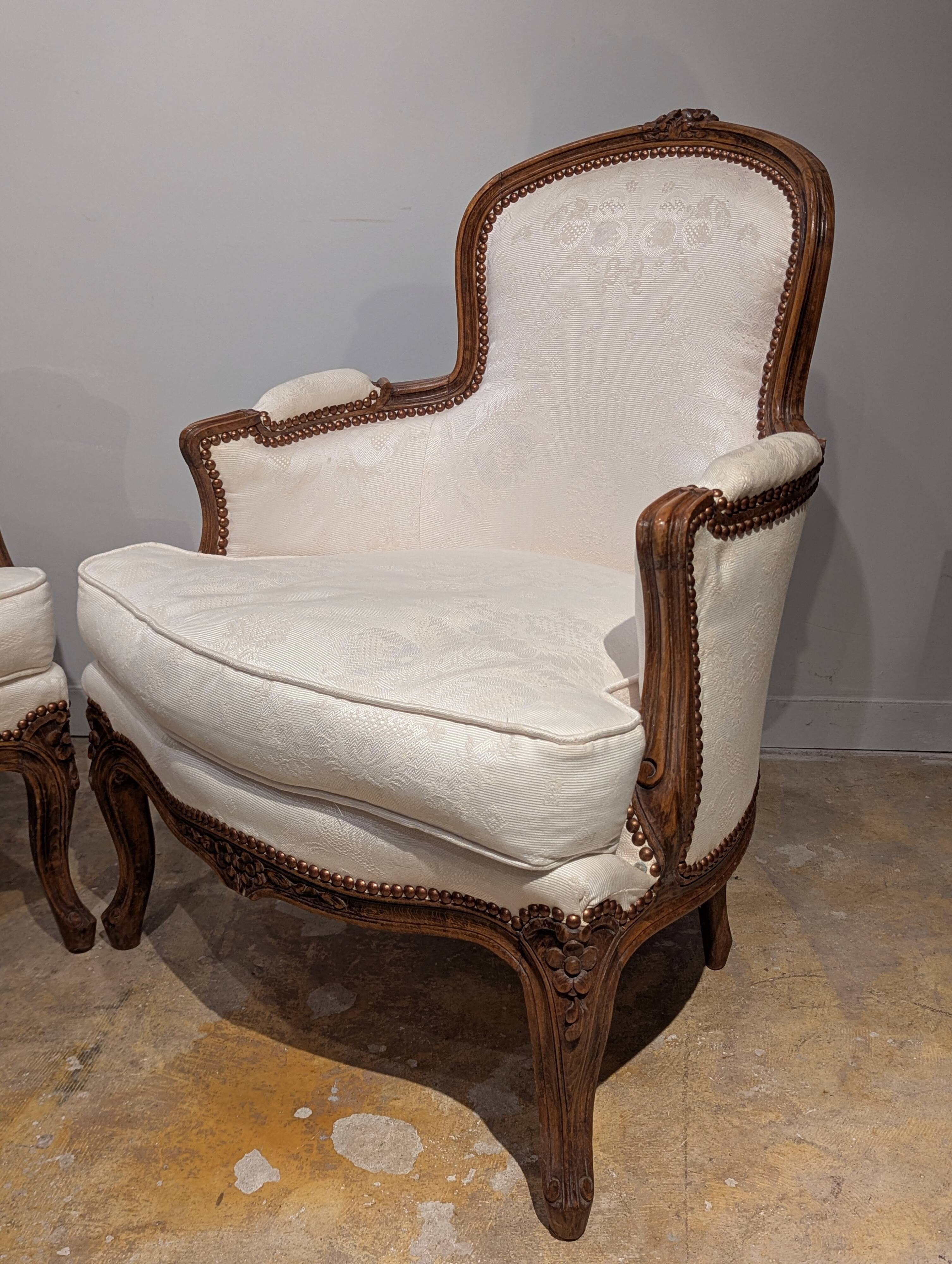 Paire de fauteuils bergères Louis XV