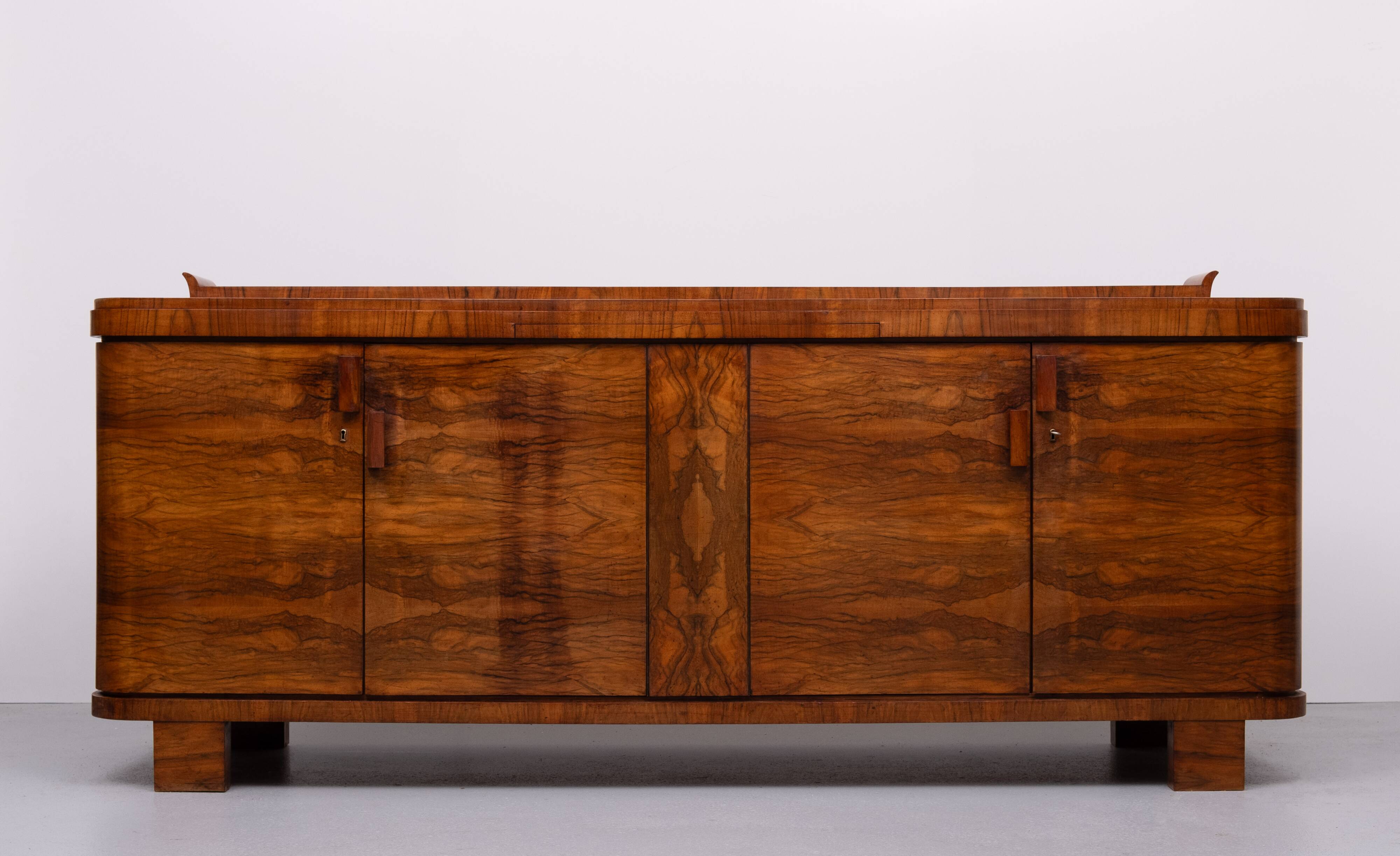 Art Deco sideboard in French burl