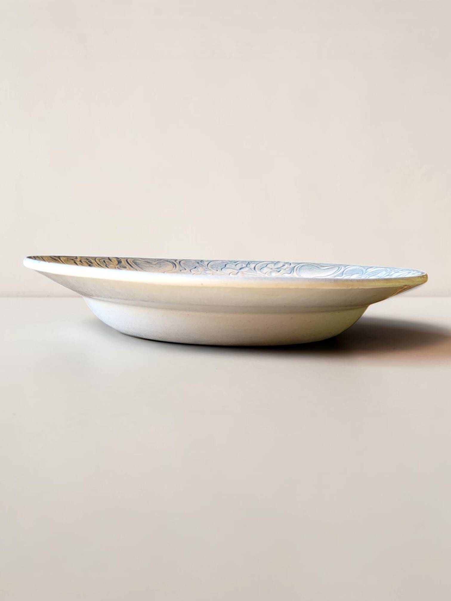 Shallow dish in Saint Amand earthenware