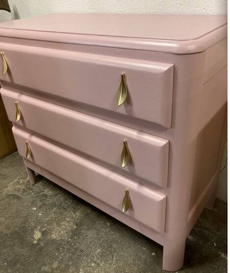 Vintage 1960 pink restored chest of drawers