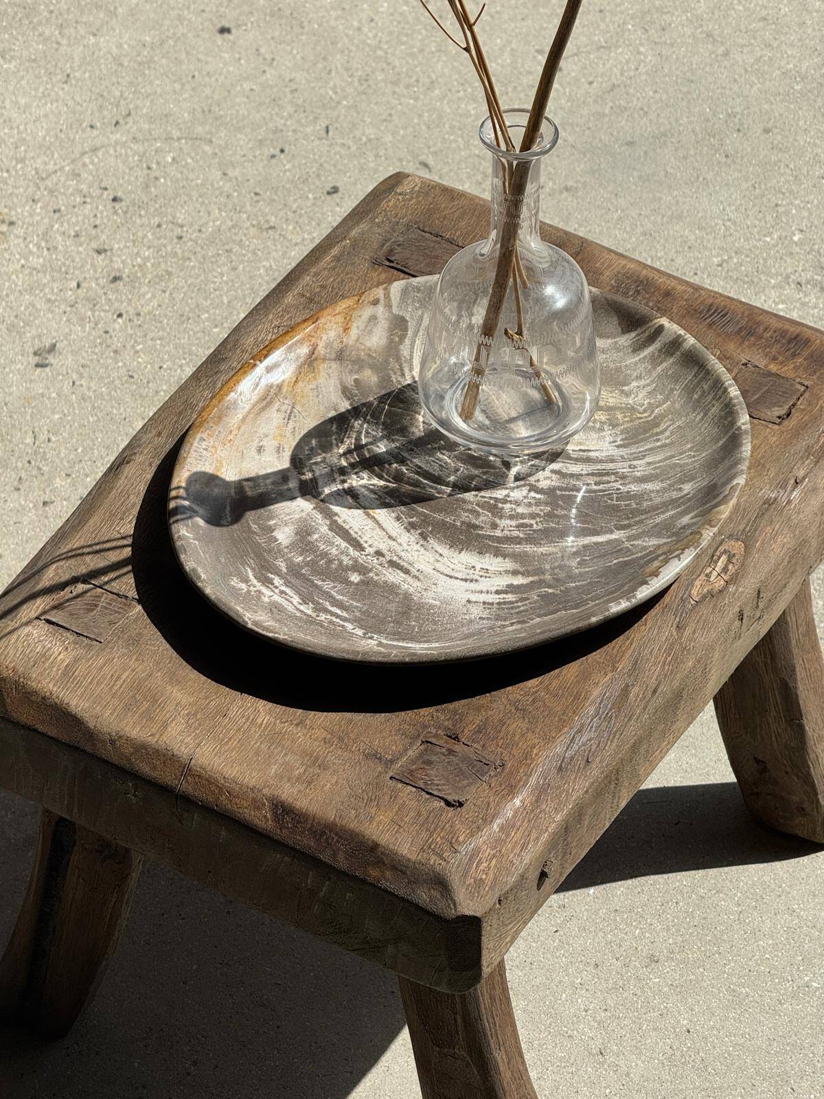 Petrified wood catchall or dish, beige with a brown spot in the centre, D24-27 -377.