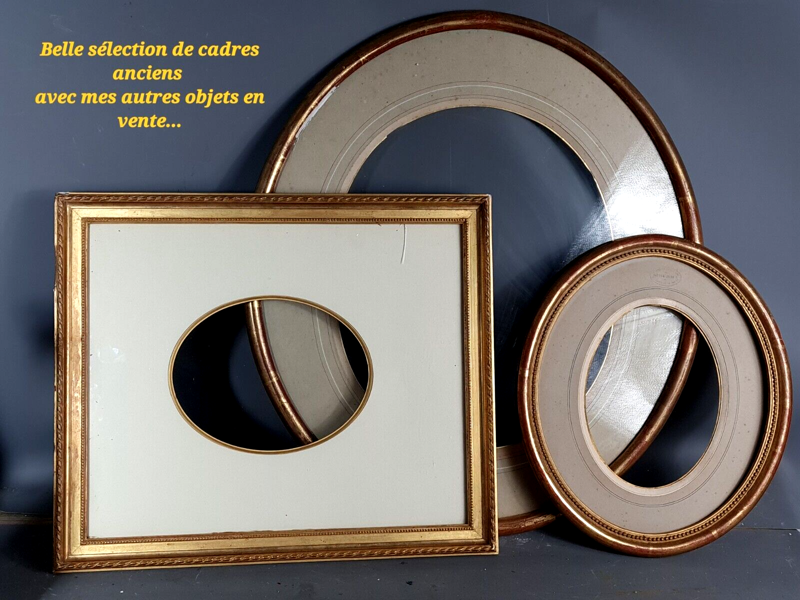 Oval beaded frame nineteenth century wood gilded stucco 69,7x59 foliage 64x54 cm SB