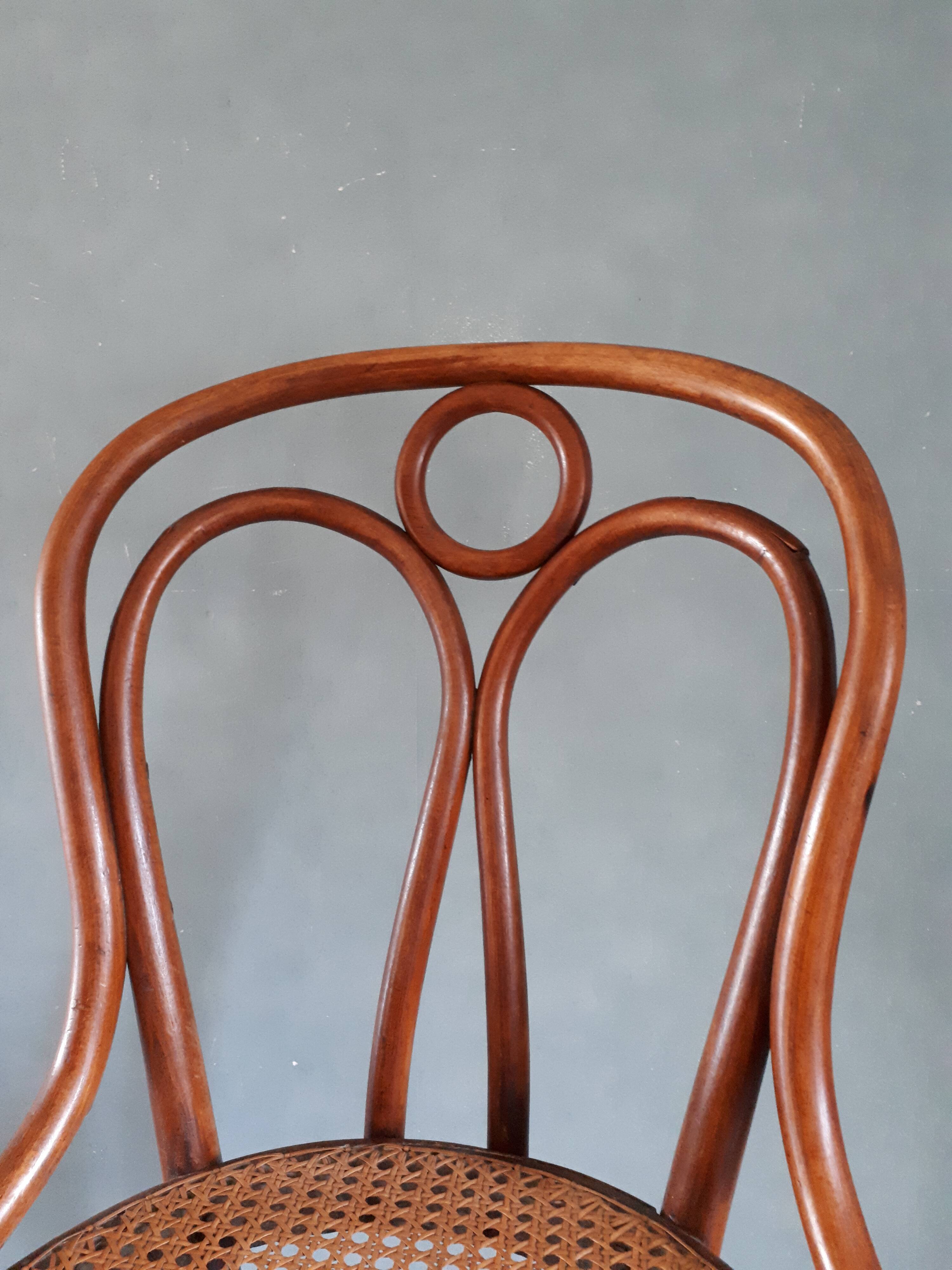 Thonet chair Number 19