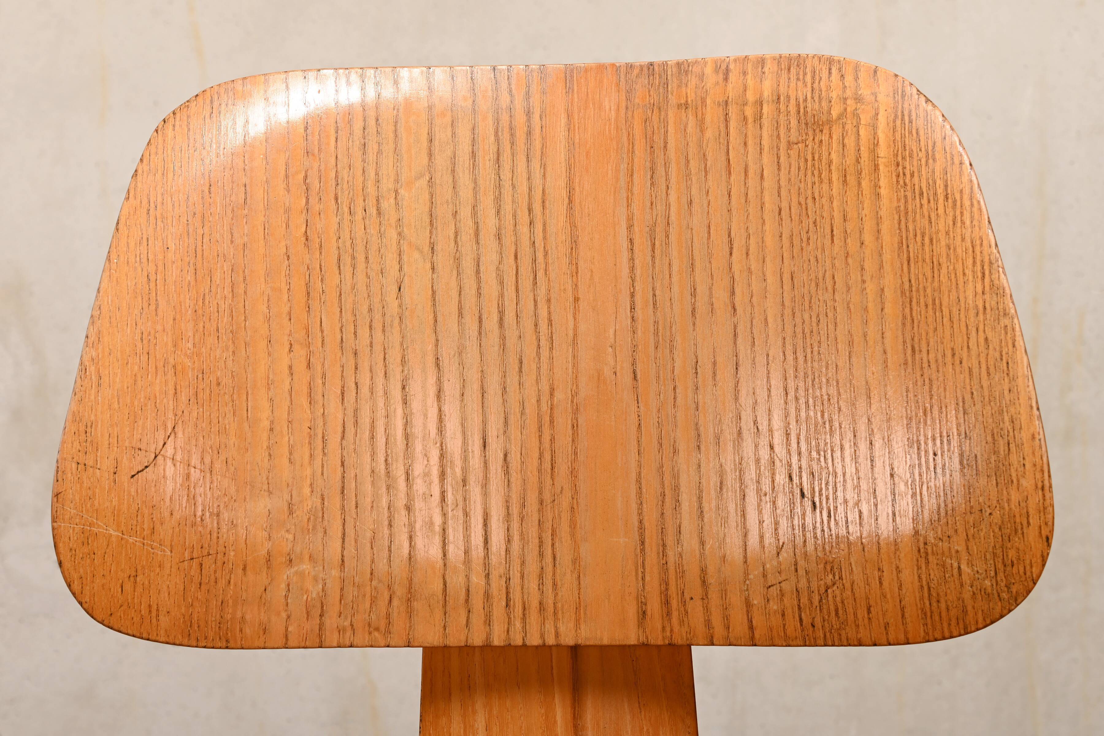 Charles and Ray Eames Early DCW Ash plywood Dining Chairs for Herman Miller