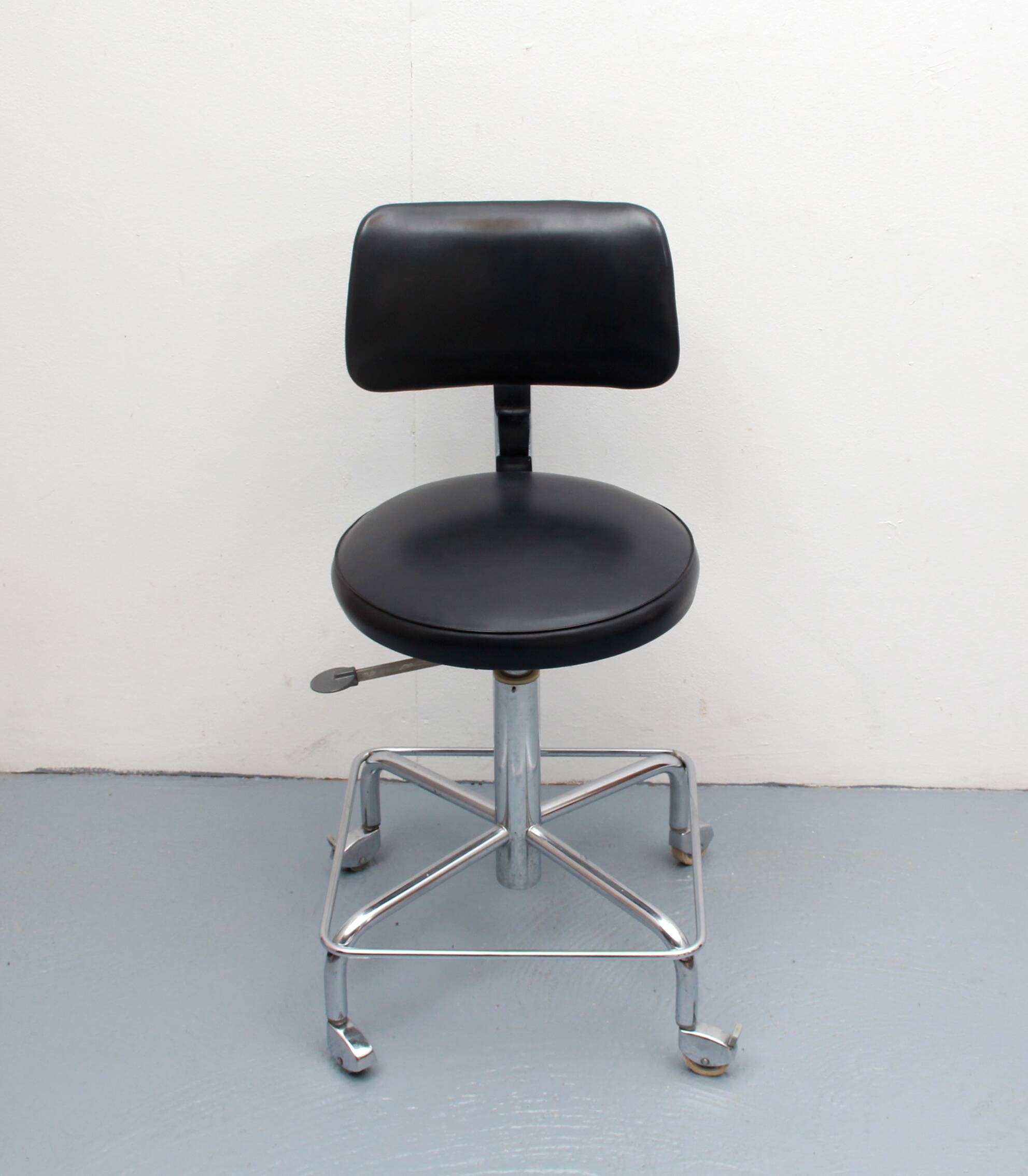 1960s office swivel chair in black