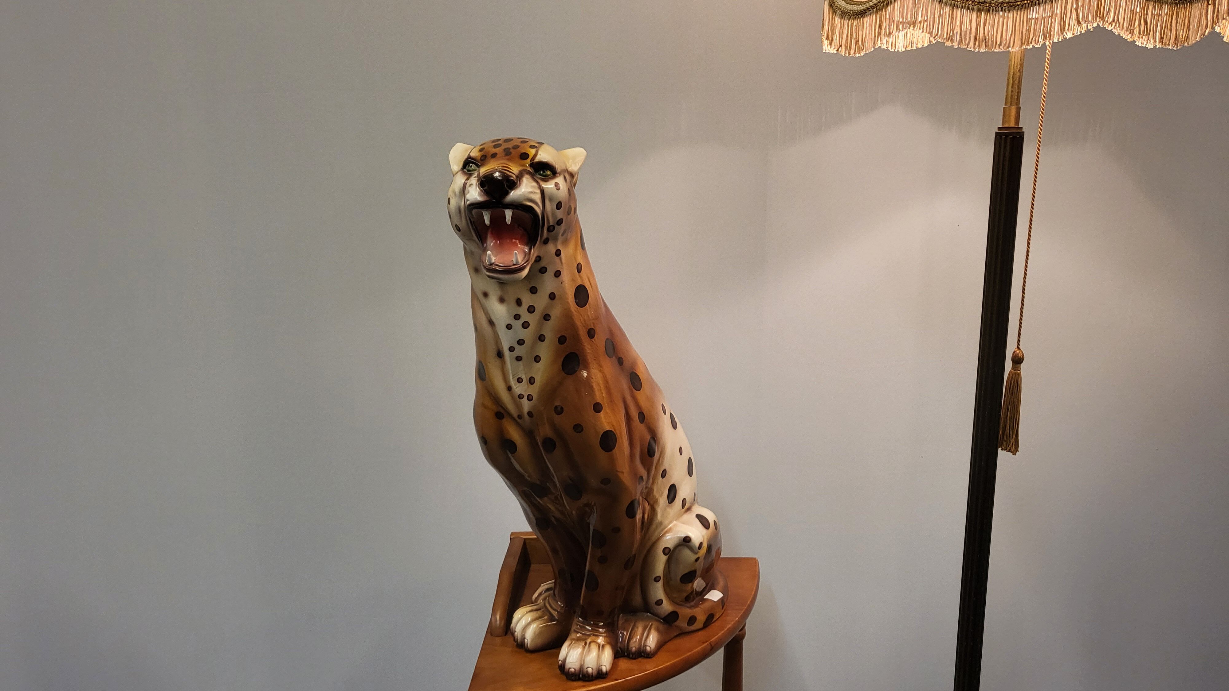 Léopard en céramique