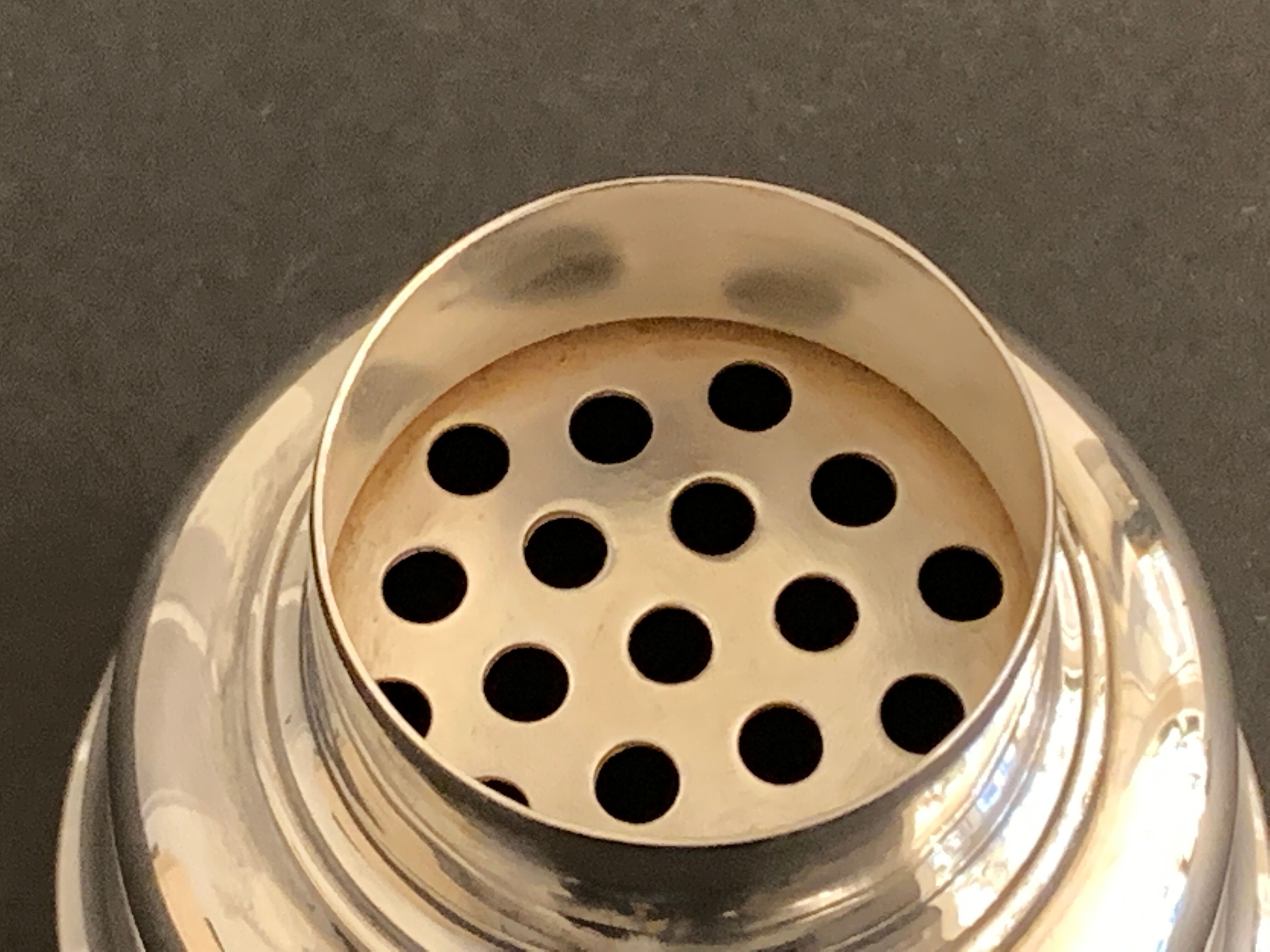 Shaker Christofle in silver metal