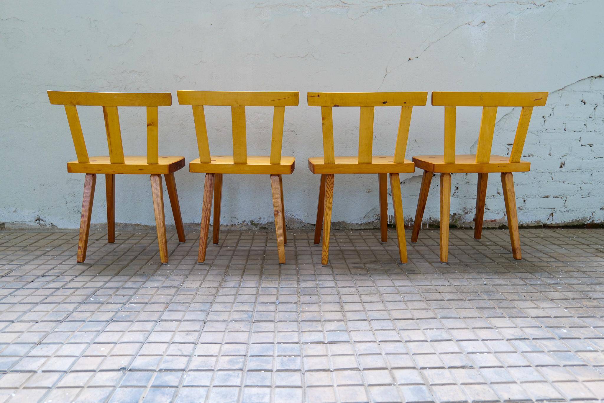 Modern Swedish set of 4 pine dining chairs.