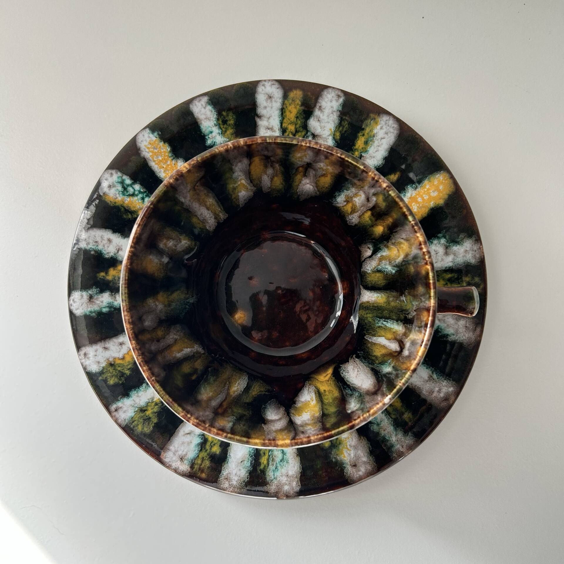 Unique cup and saucer set