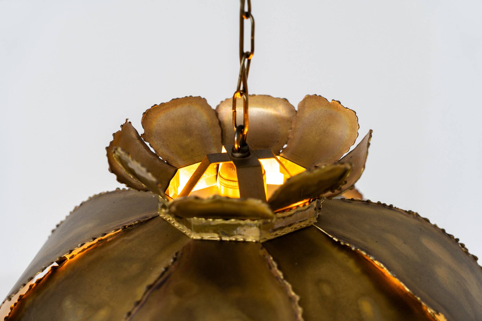 Flower-shaped pendant by Svend Aage Holm Sørensen