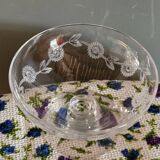 3 Art Deco Champagne Coupes in Engraved Crystal with Daisies