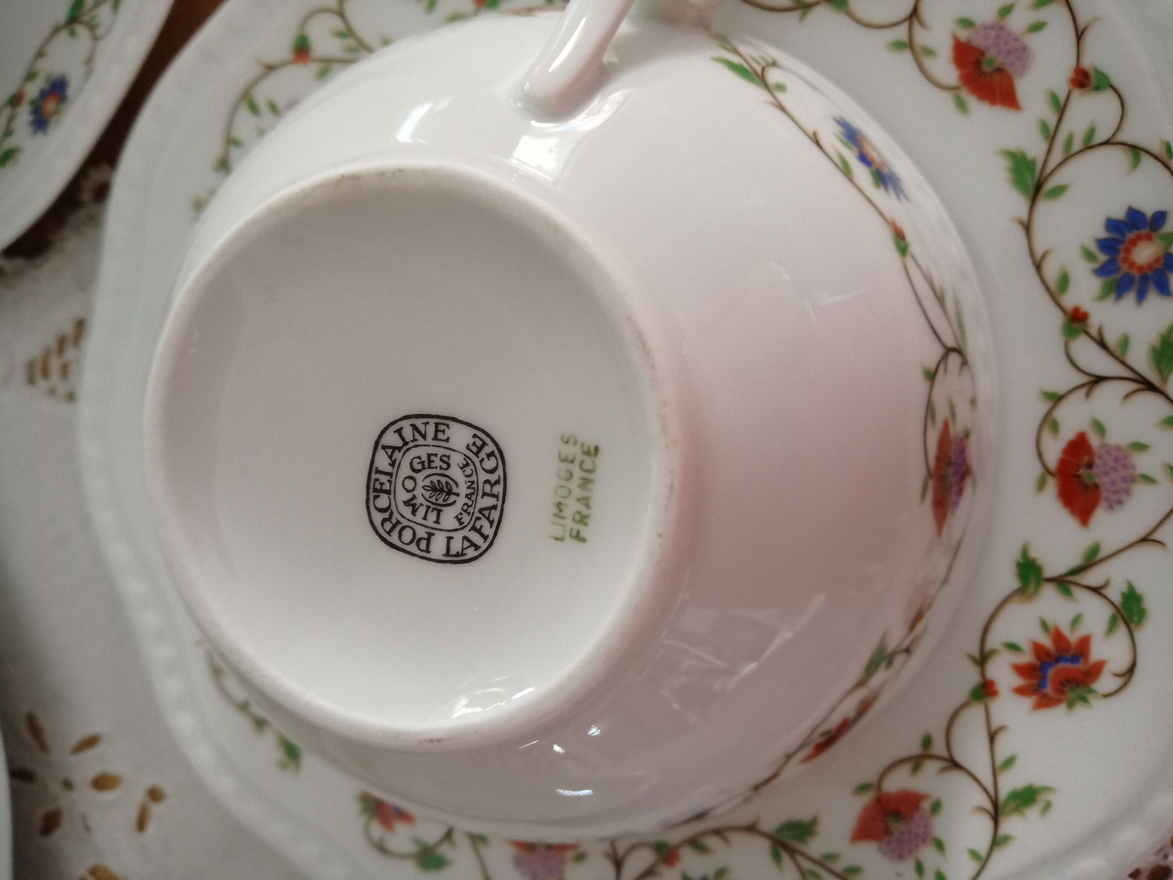 Tasses à thé et sous-tasses Porcelaine de Limoges motif fleuri (Lot de 4)