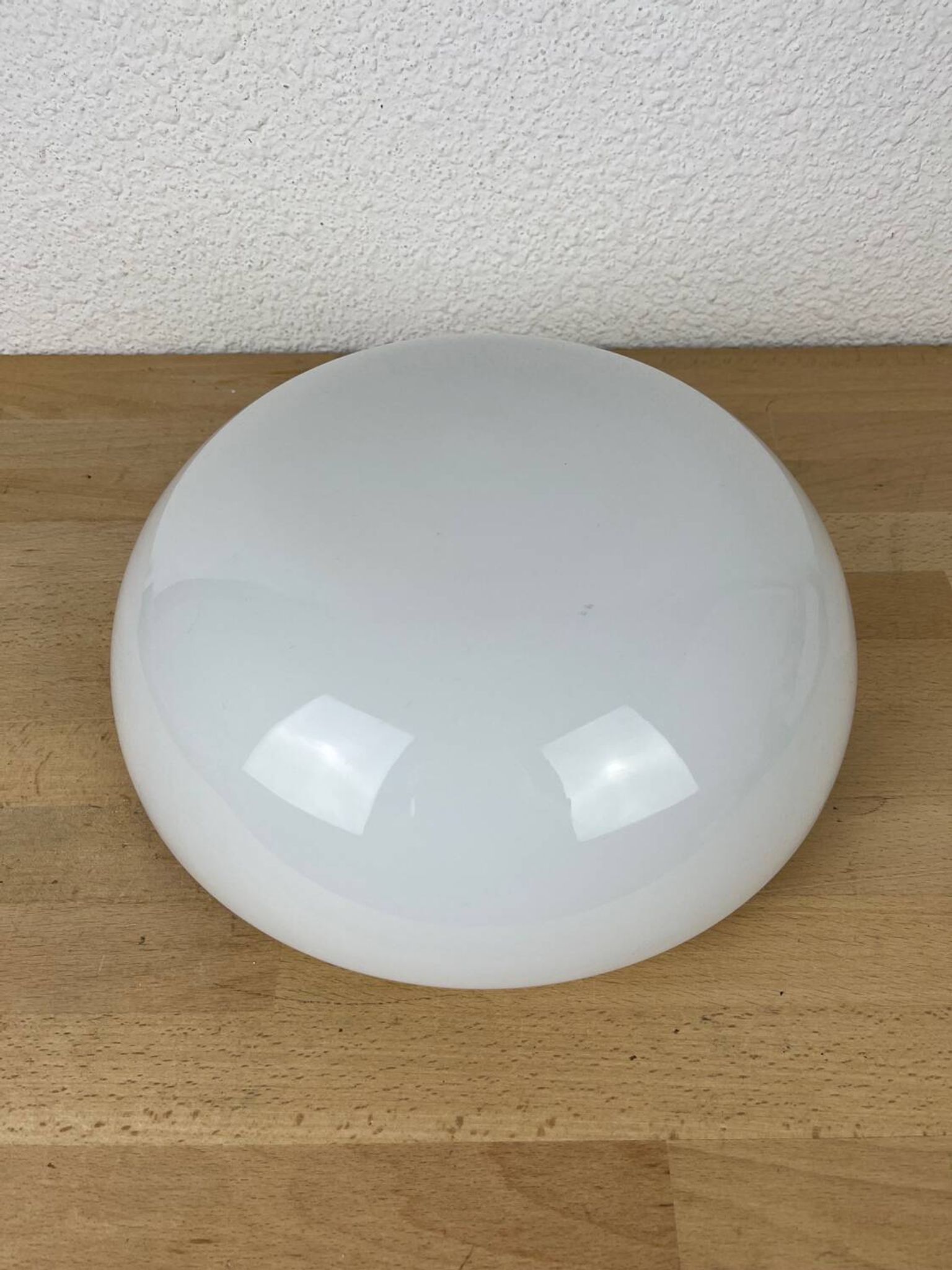 Plafonnier ou applique opaline, demi sphère années 50