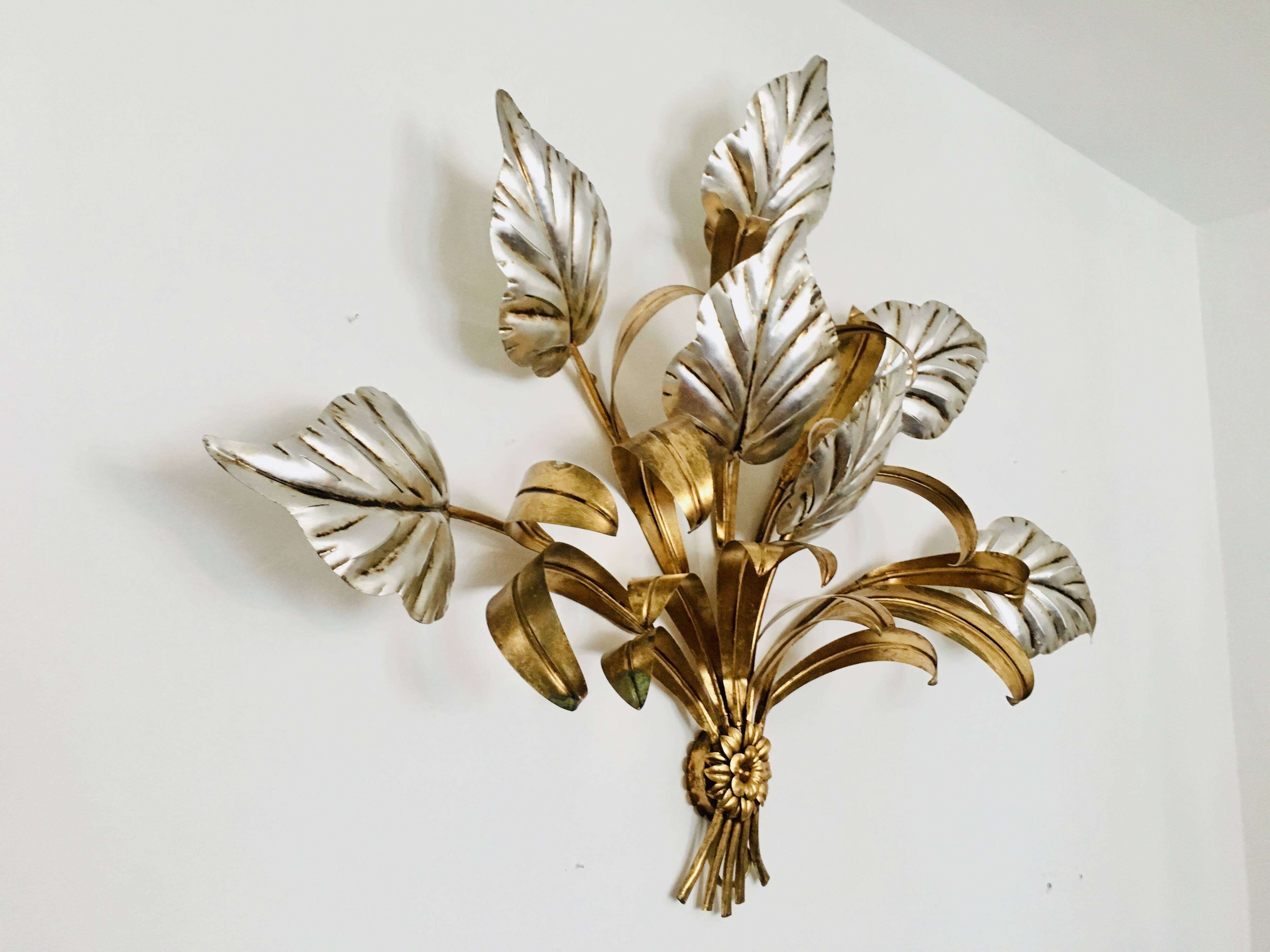 Grande applique murale de style Hollywood Regency par Hans Kögl